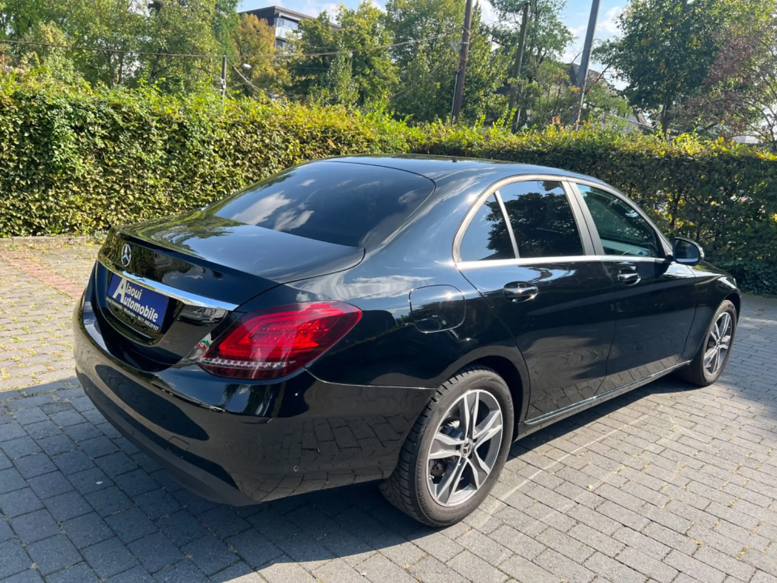 Mercedes-Benz - C 220