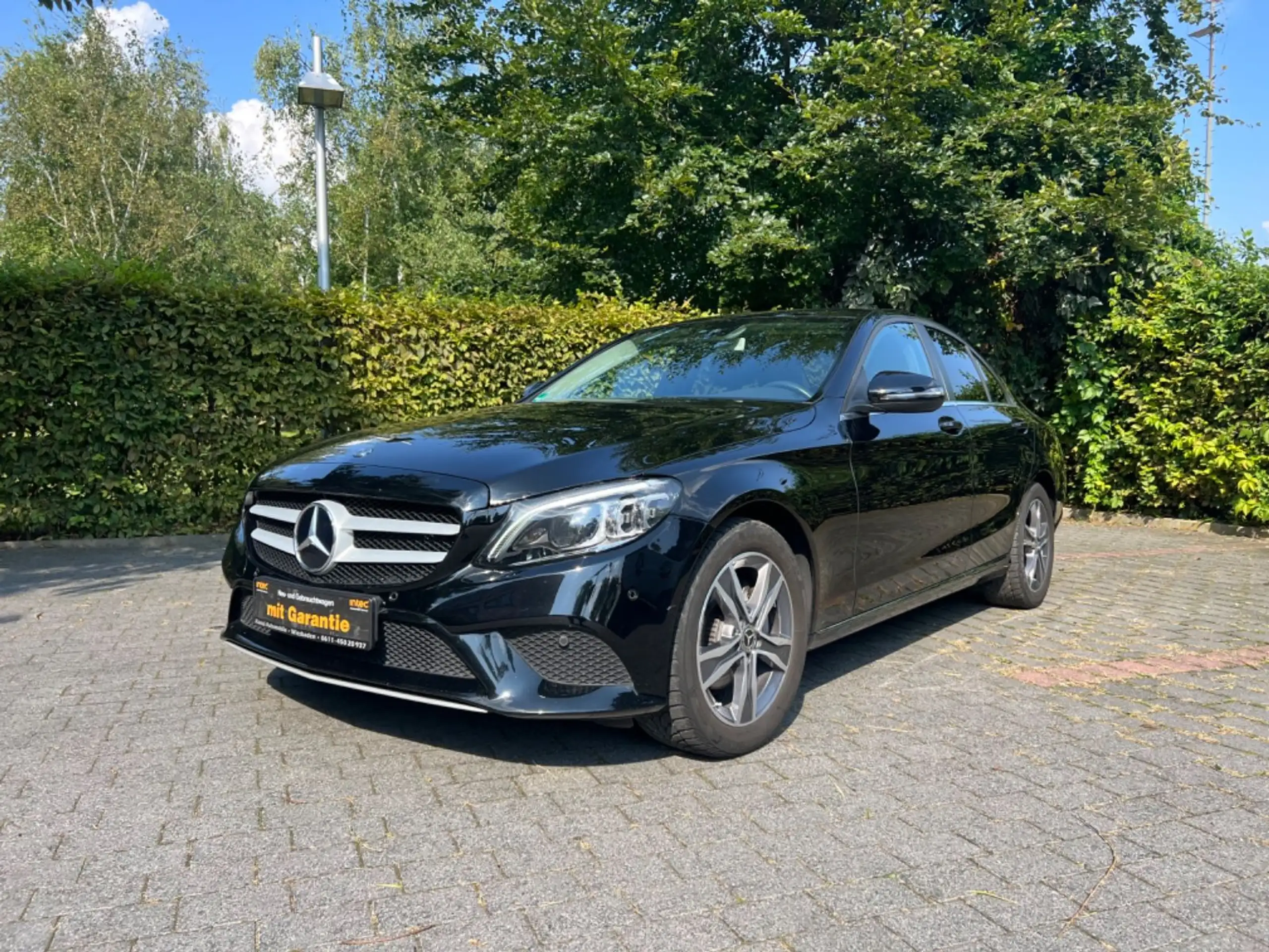 Mercedes-Benz - C 220