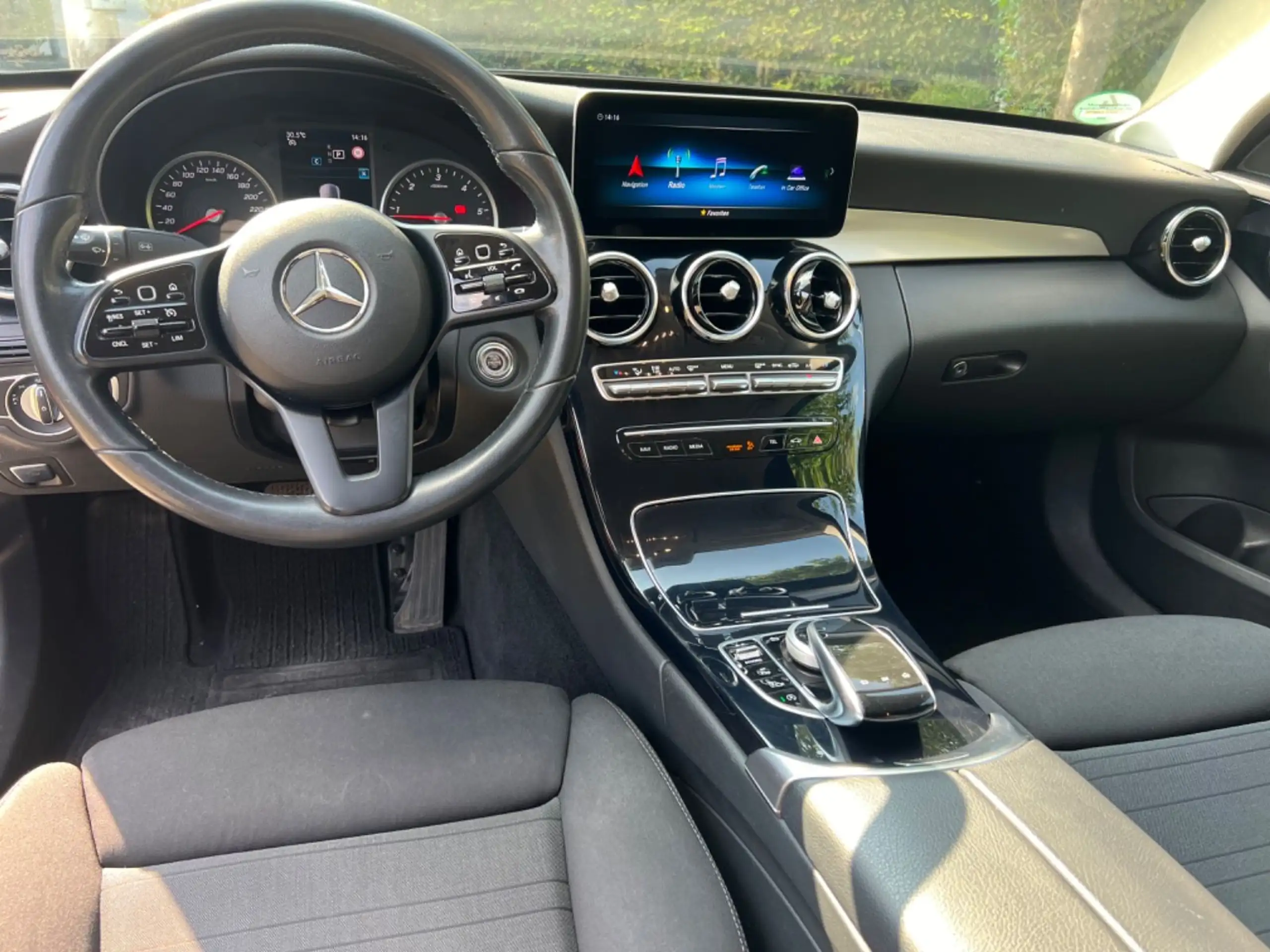 Mercedes-Benz - C 220