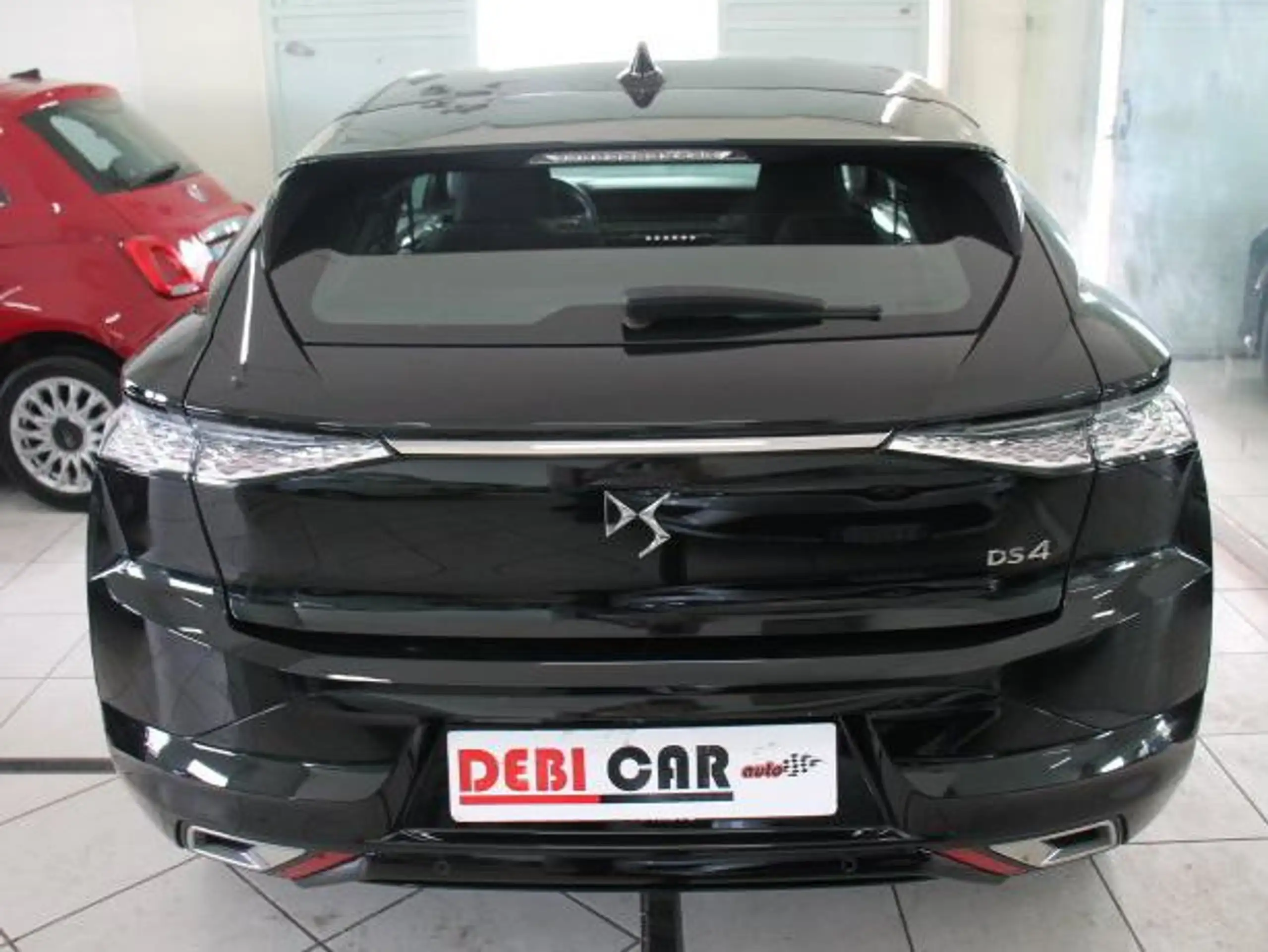 DS Automobiles - DS 4