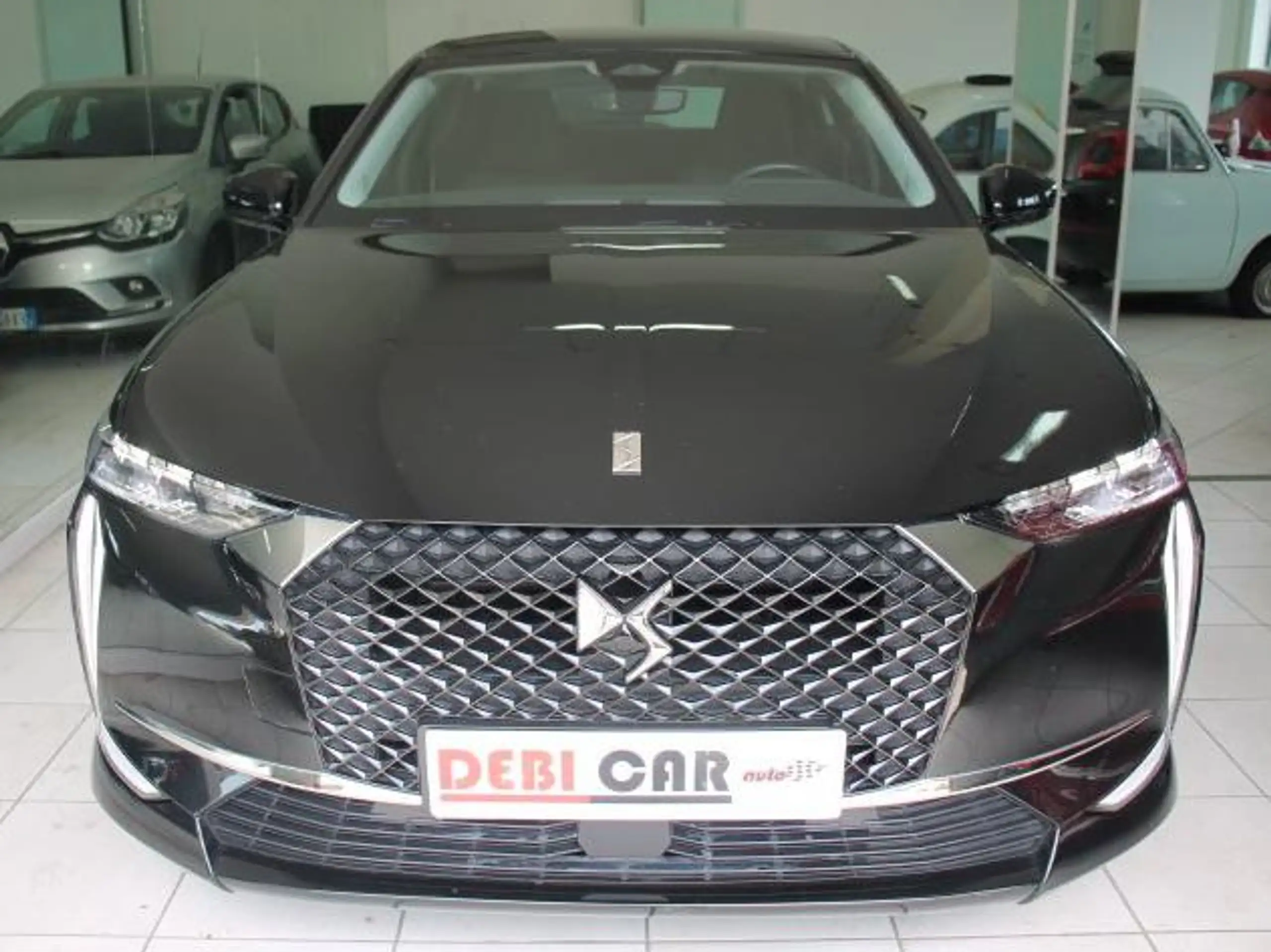 DS Automobiles - DS 4