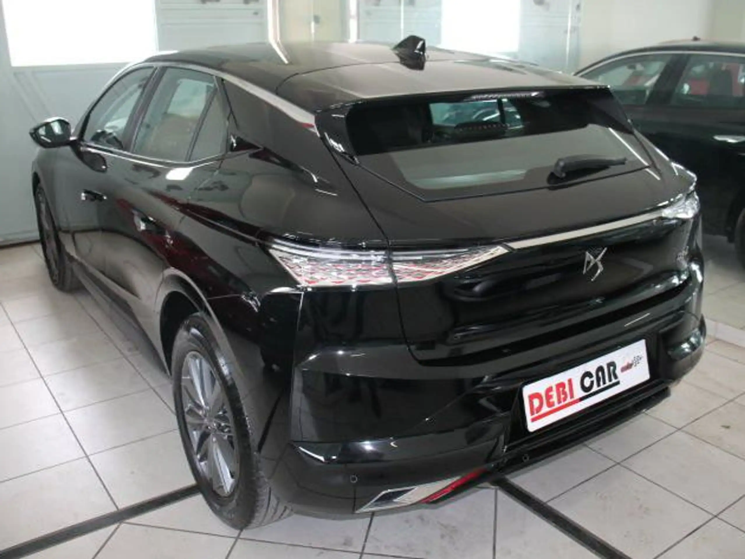 DS Automobiles - DS 4