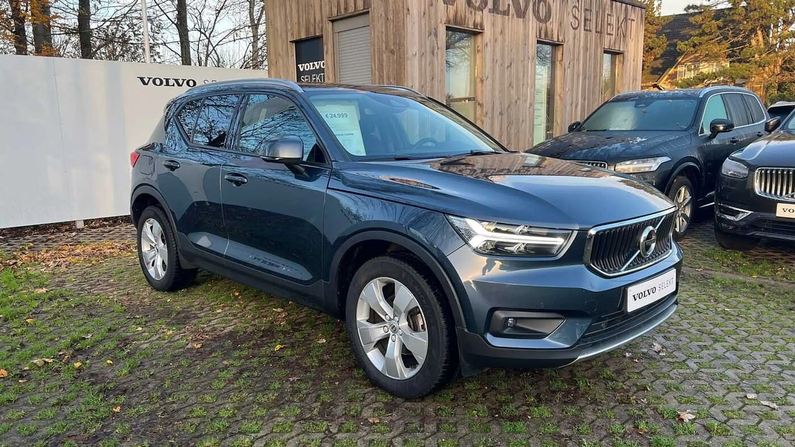 Volvo - XC40