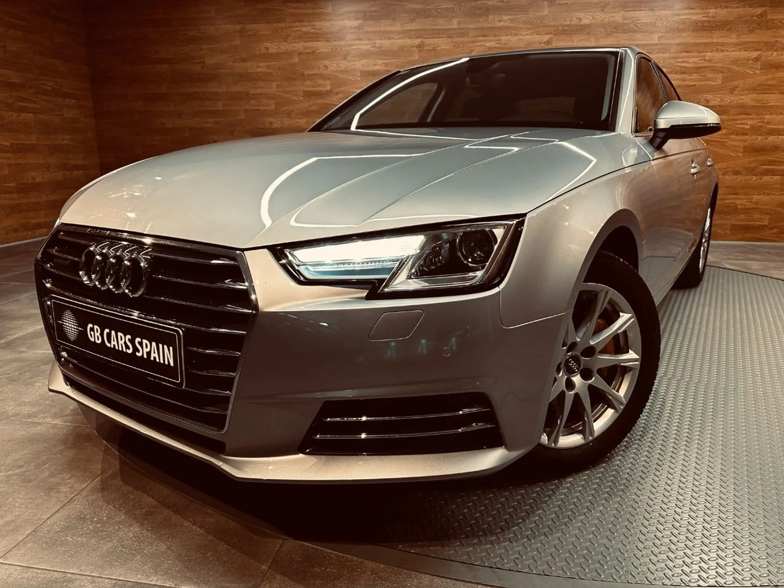 Audi - A4