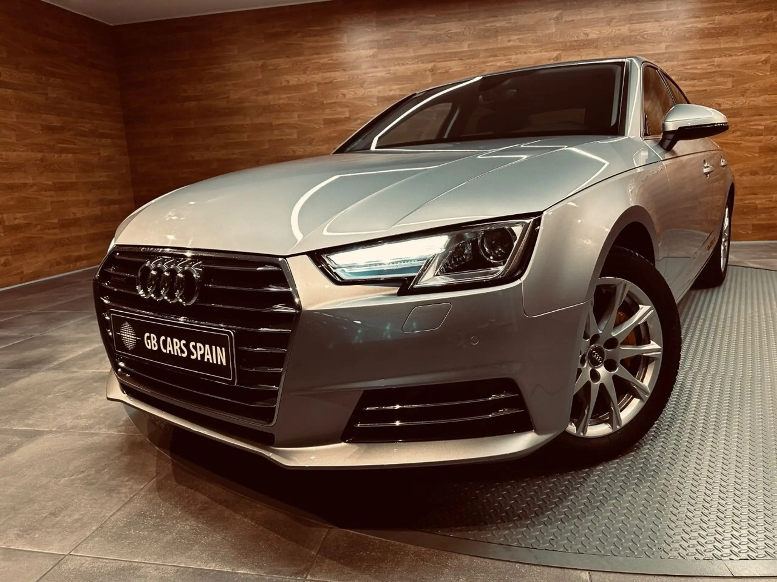 Audi - A4