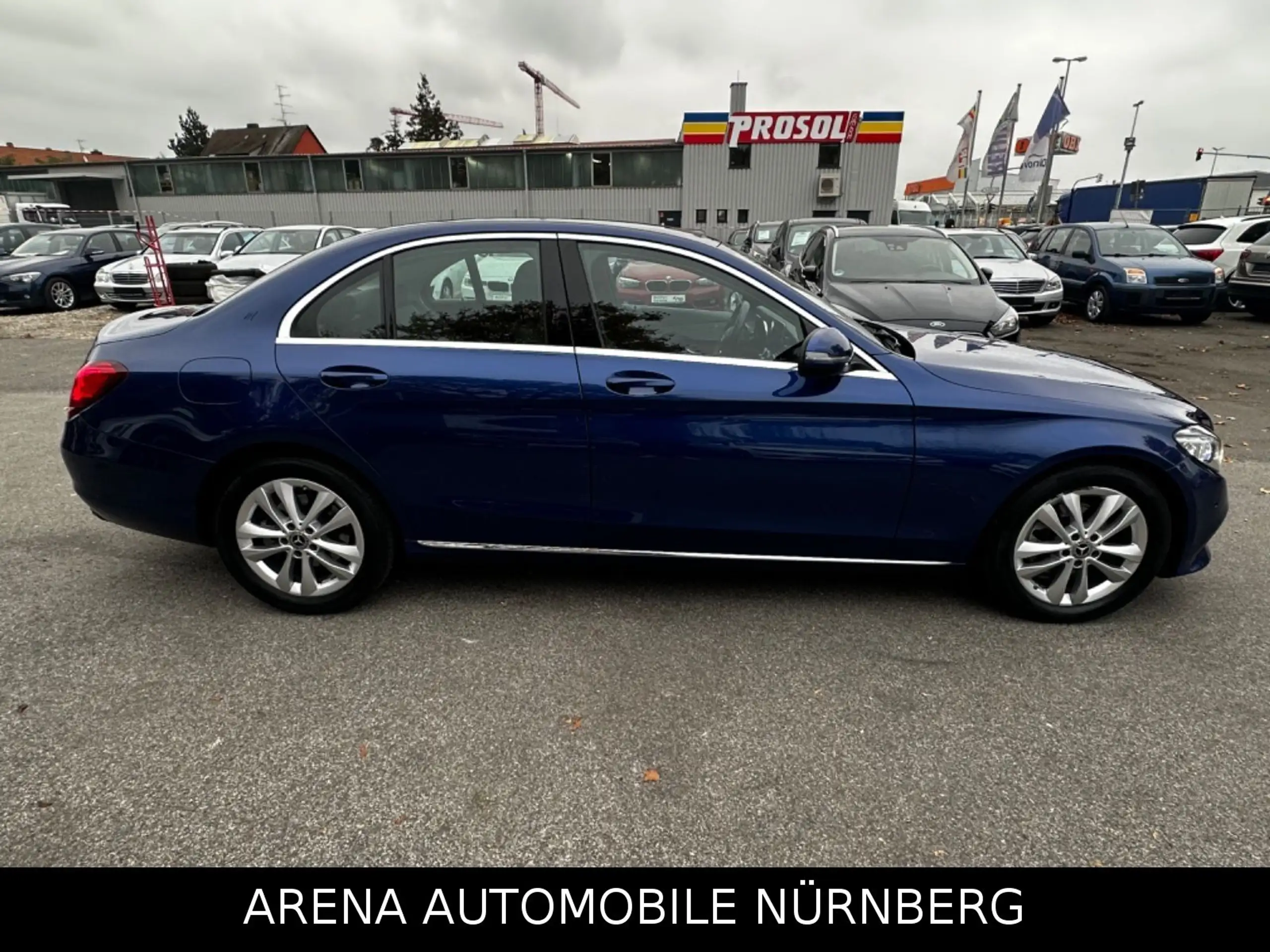 Mercedes-Benz - C 220