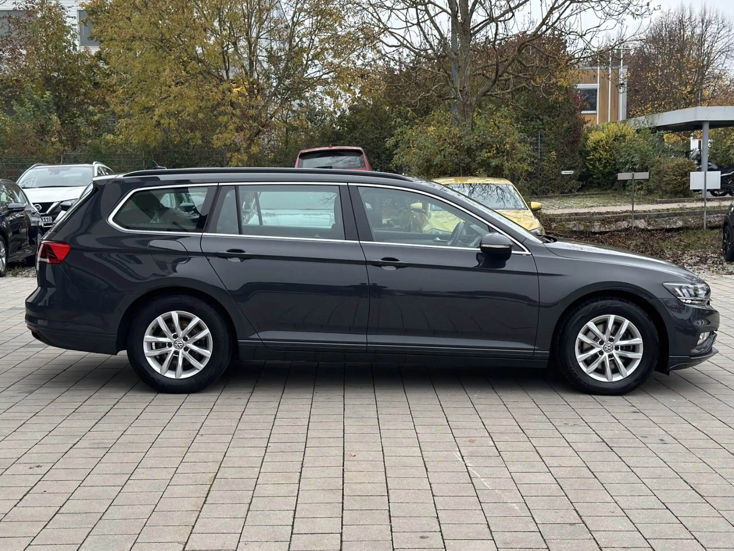 Volkswagen - Passat Variant