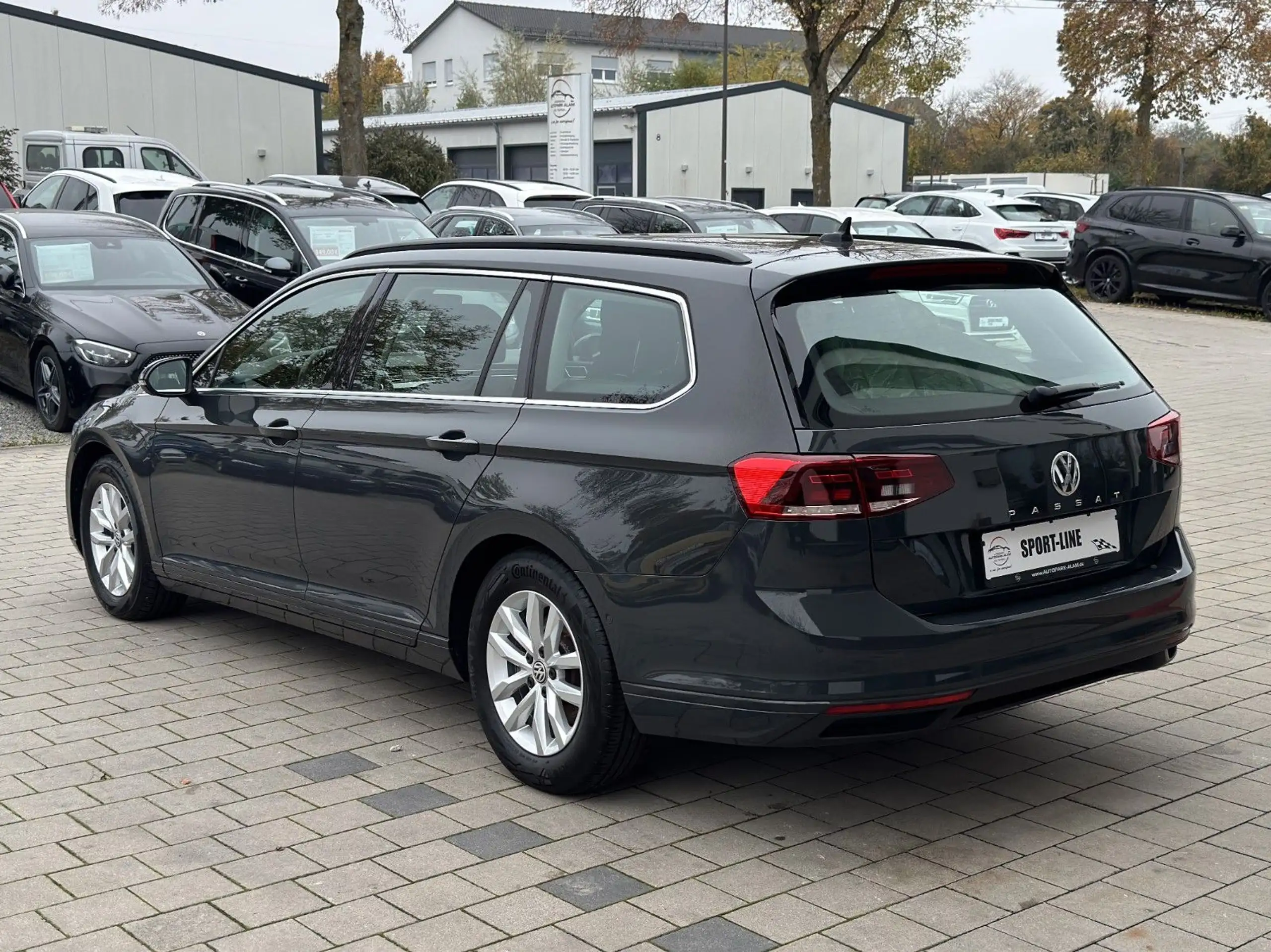 Volkswagen - Passat Variant