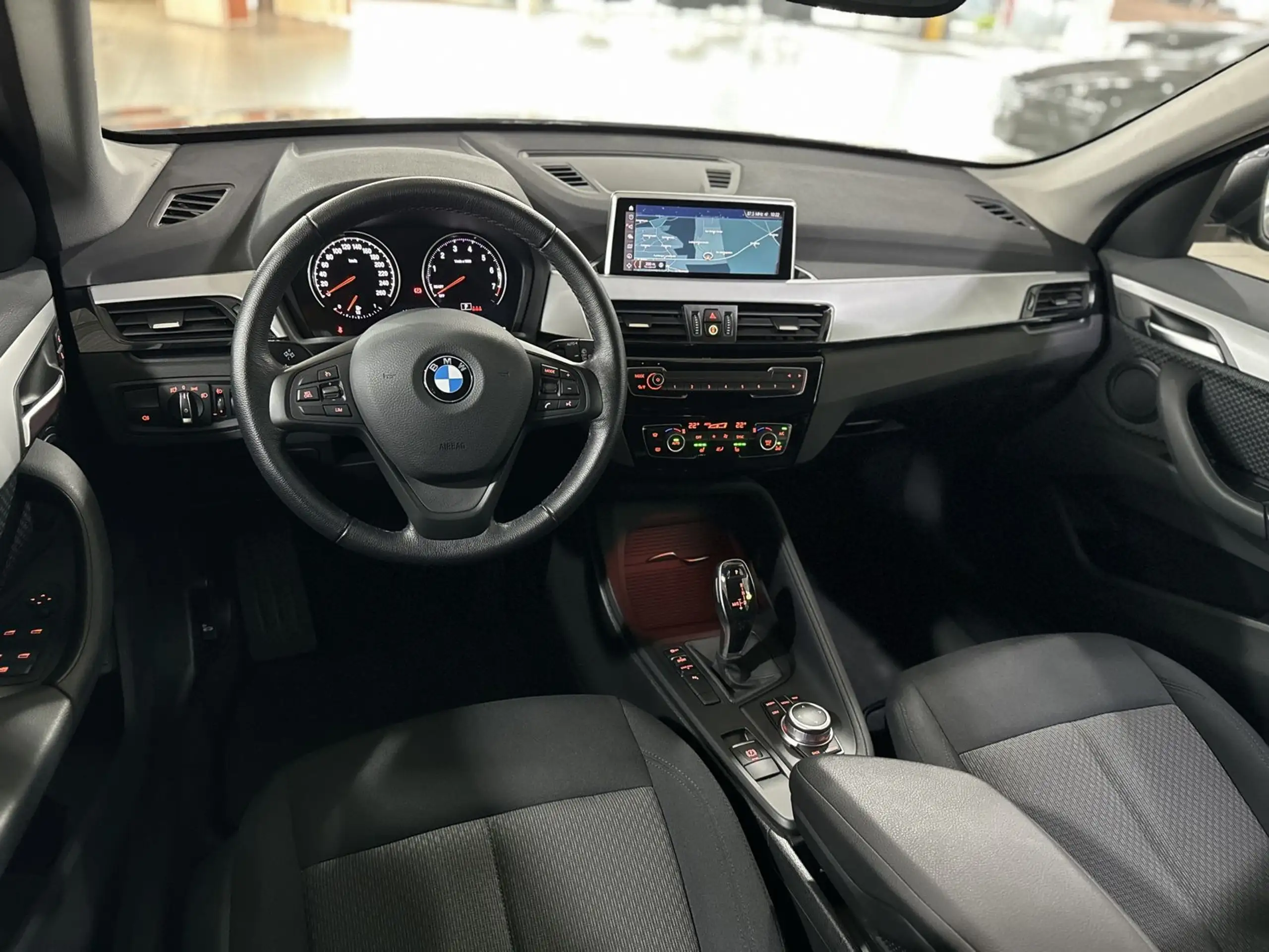 BMW - X1