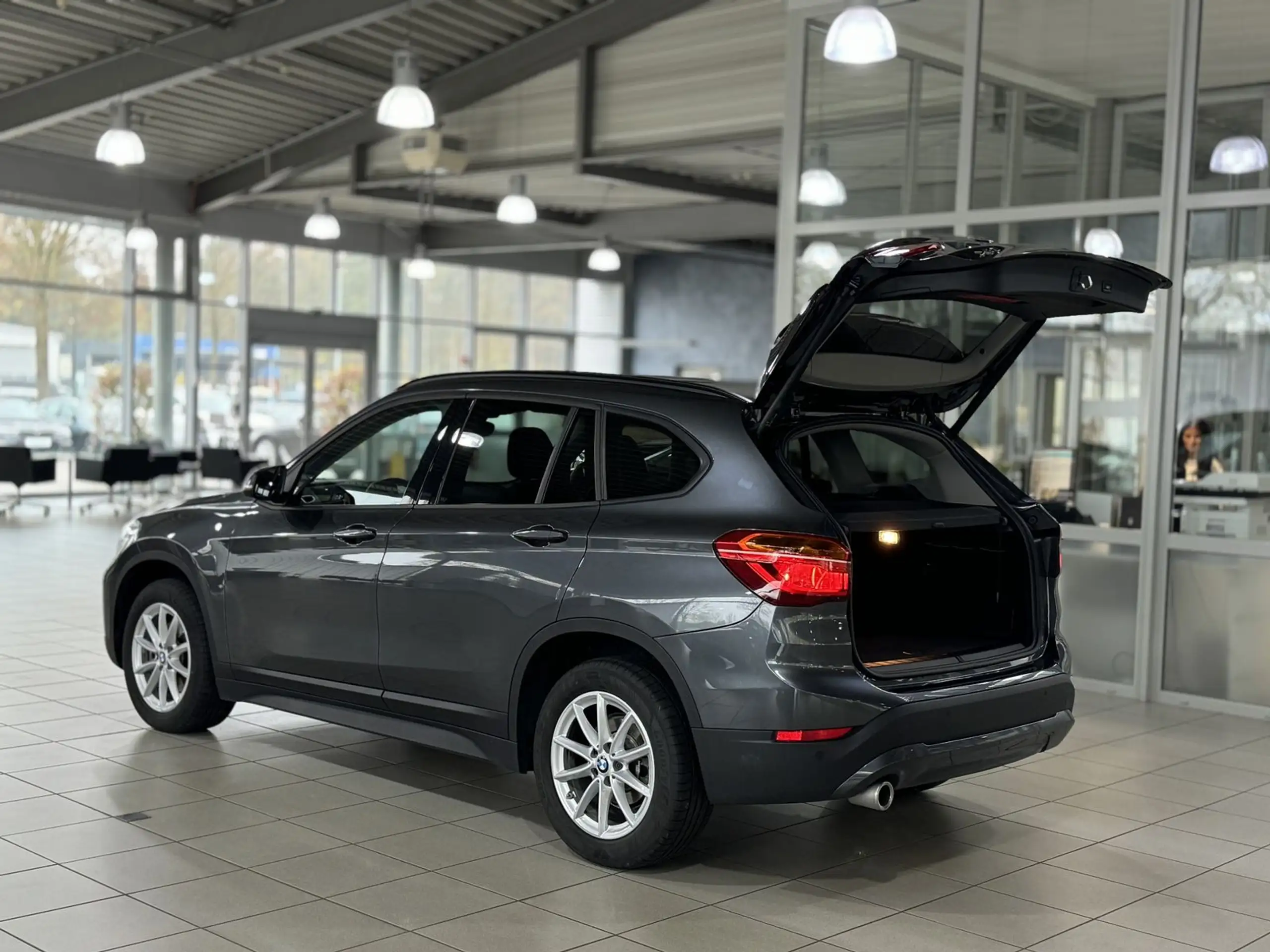 BMW - X1