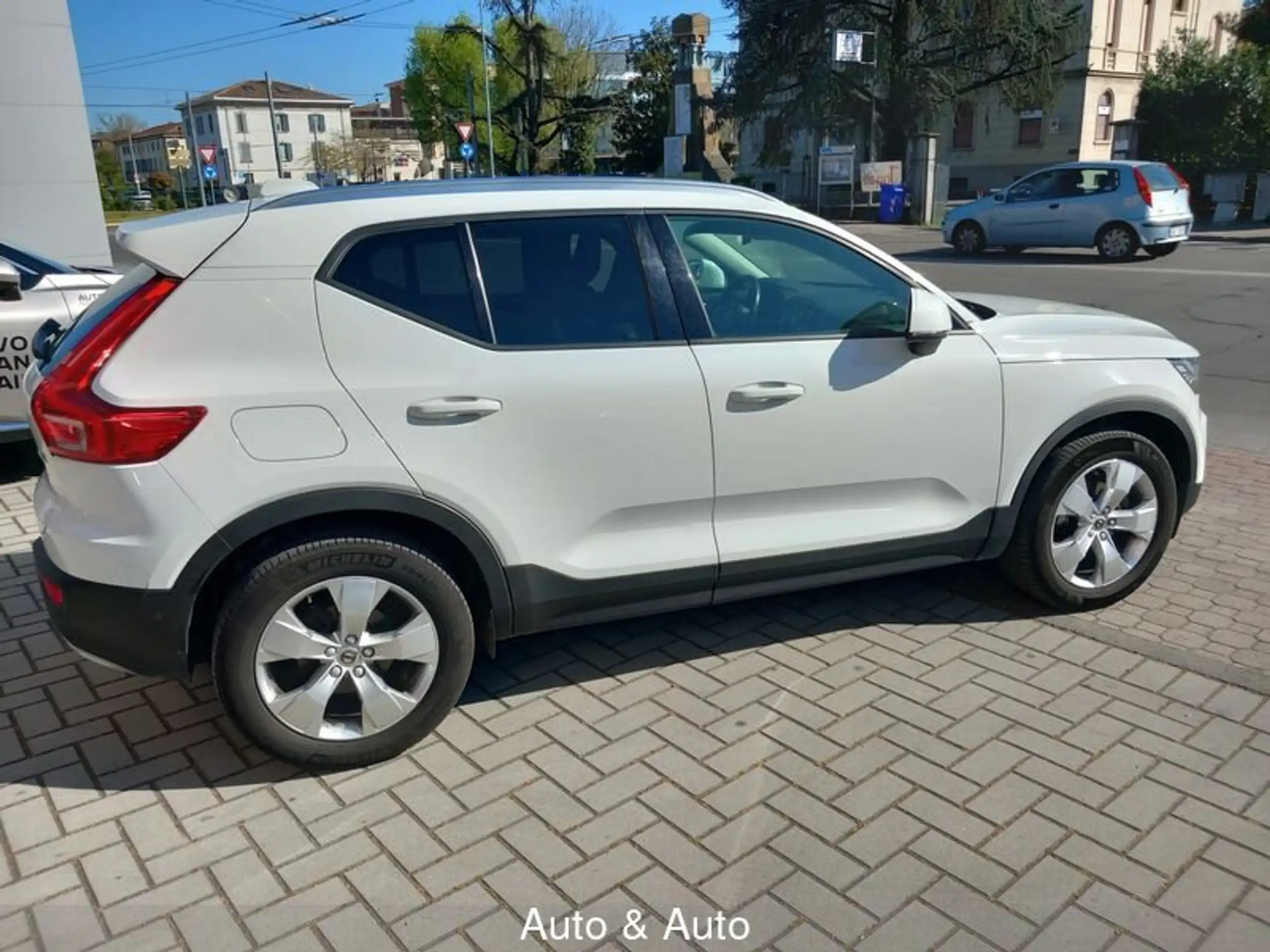 Volvo - XC40