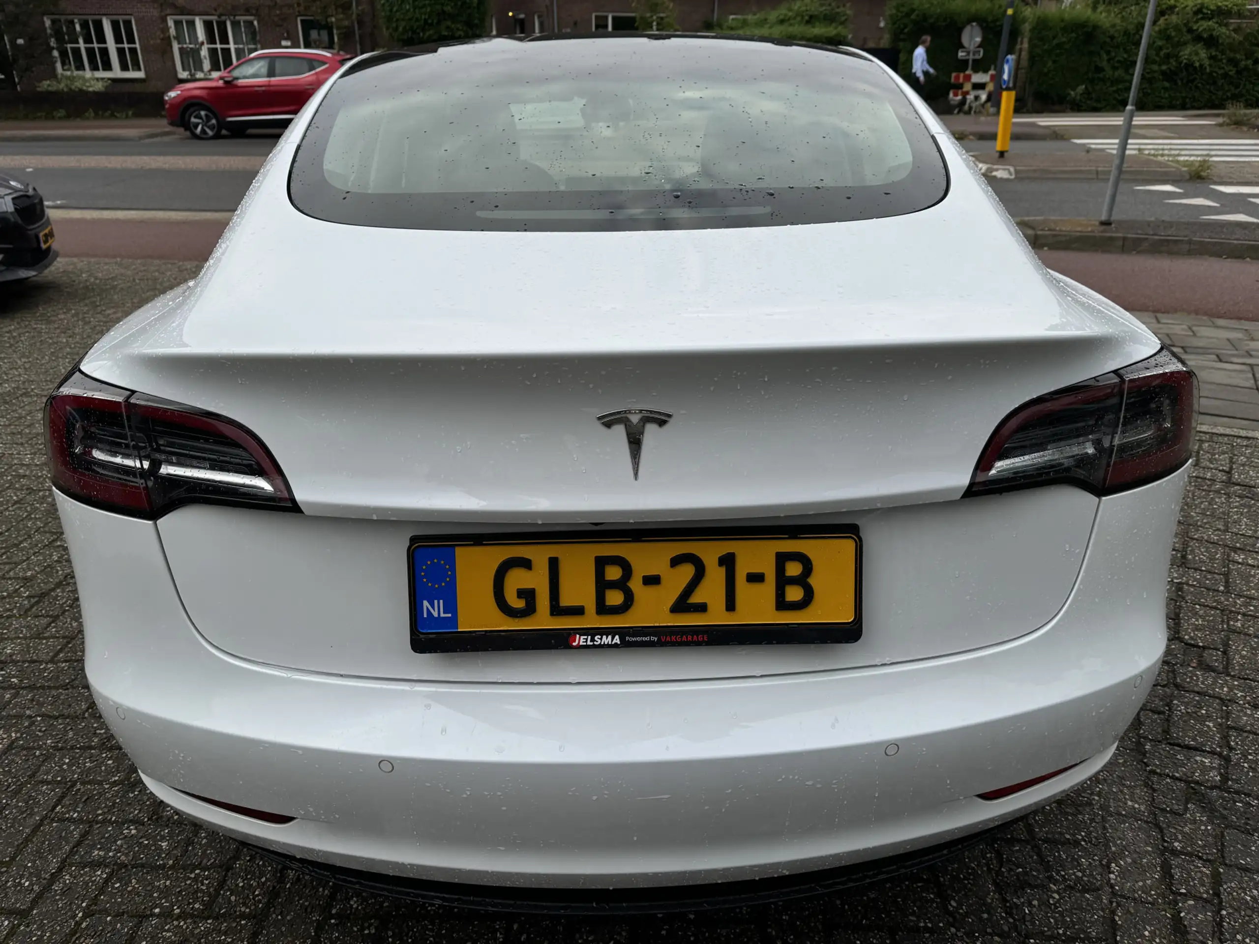 Tesla - Model 3