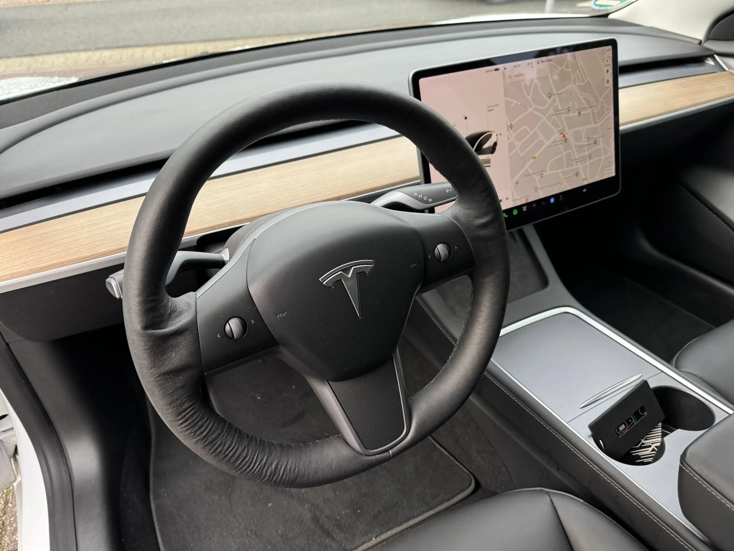 Tesla - Model 3