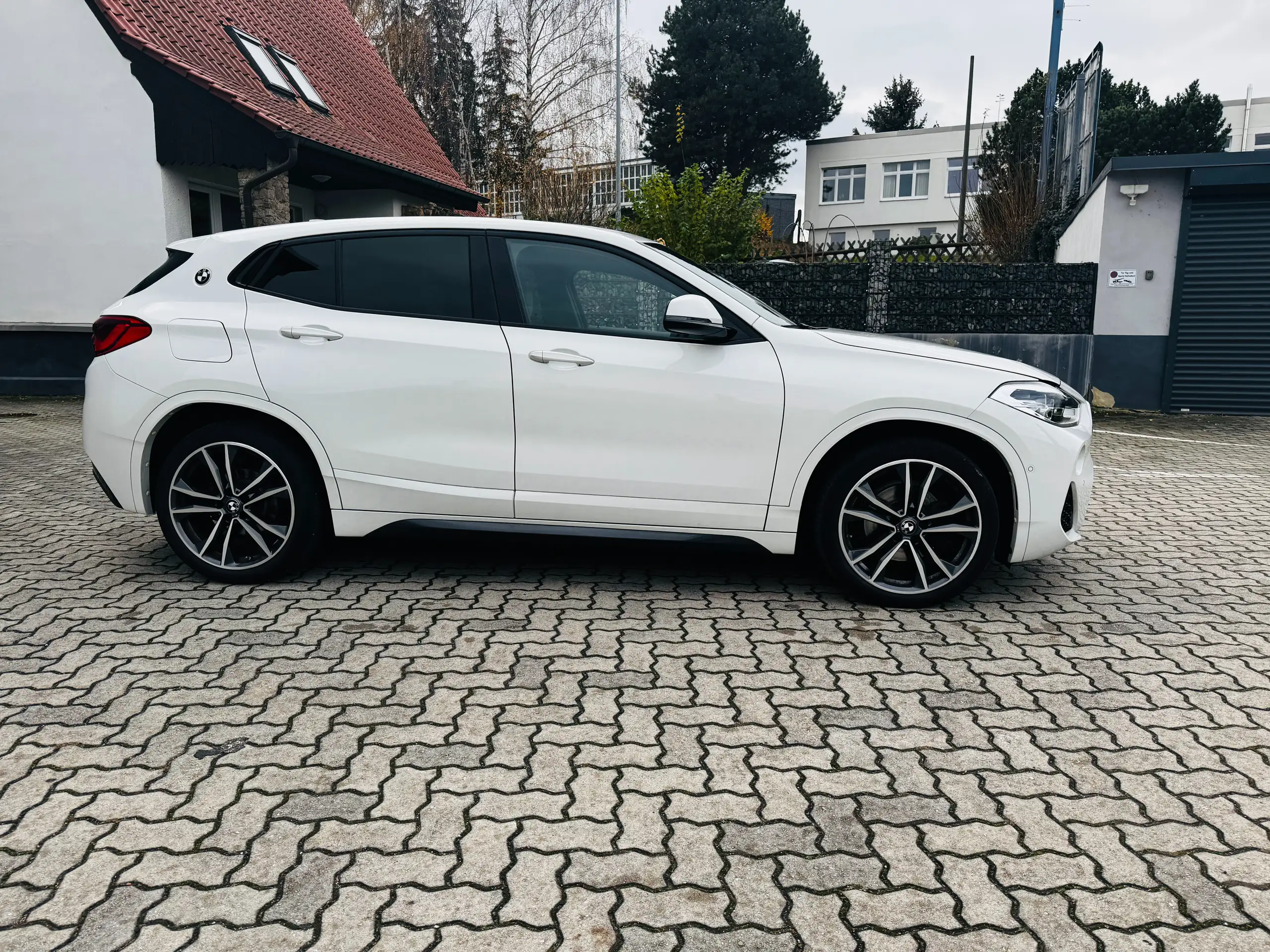 BMW - X2