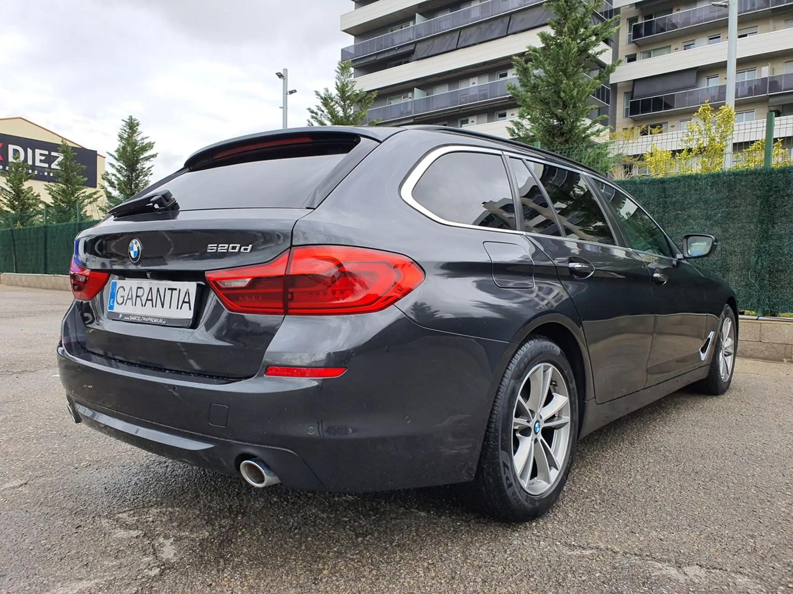 BMW - 520