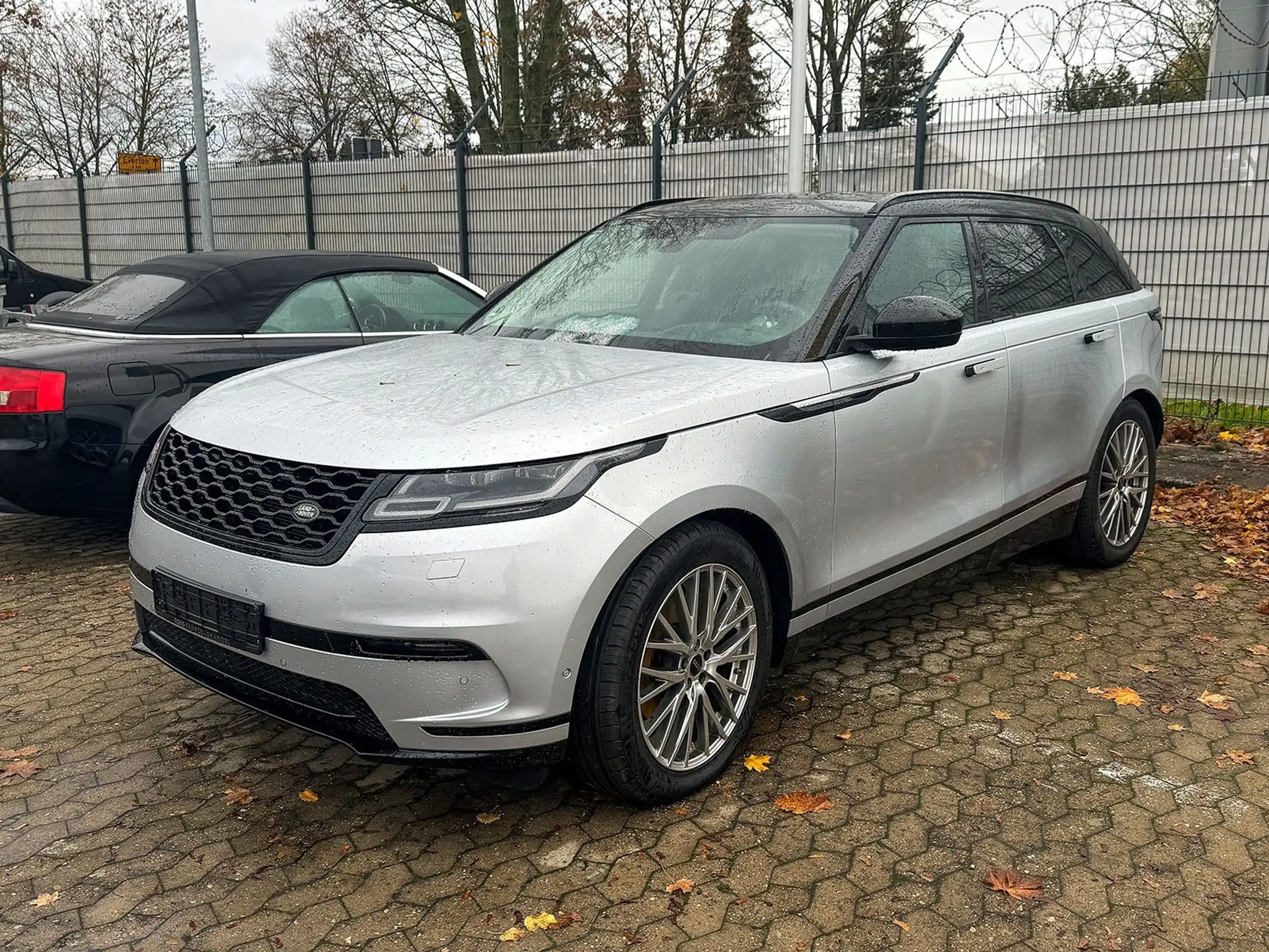 Land Rover - Range Rover Velar