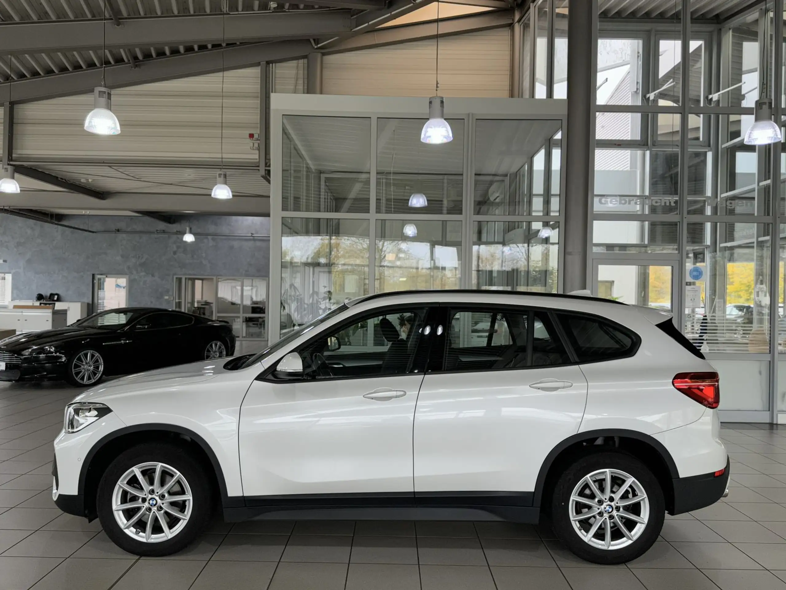 BMW - X1