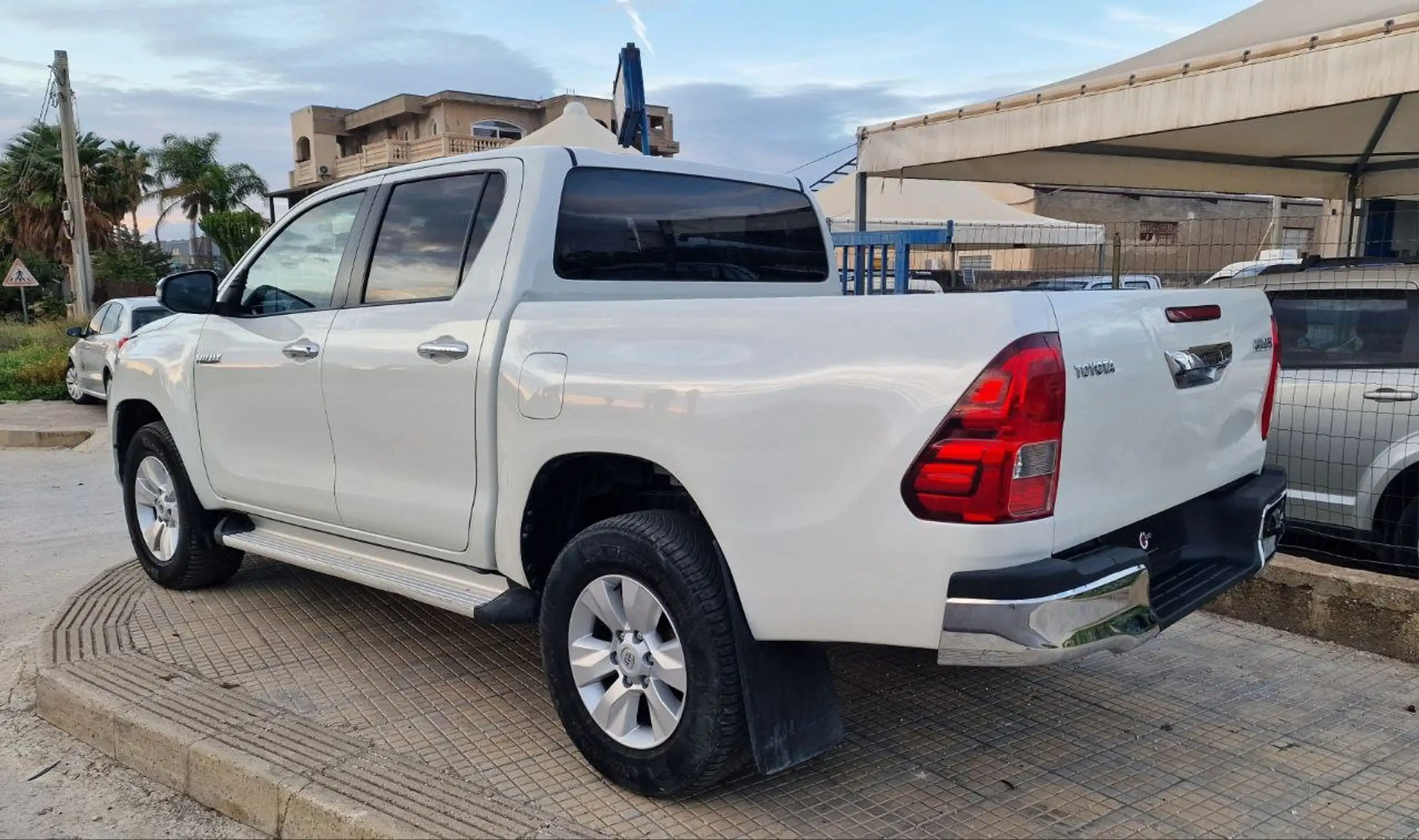 Toyota - Hilux