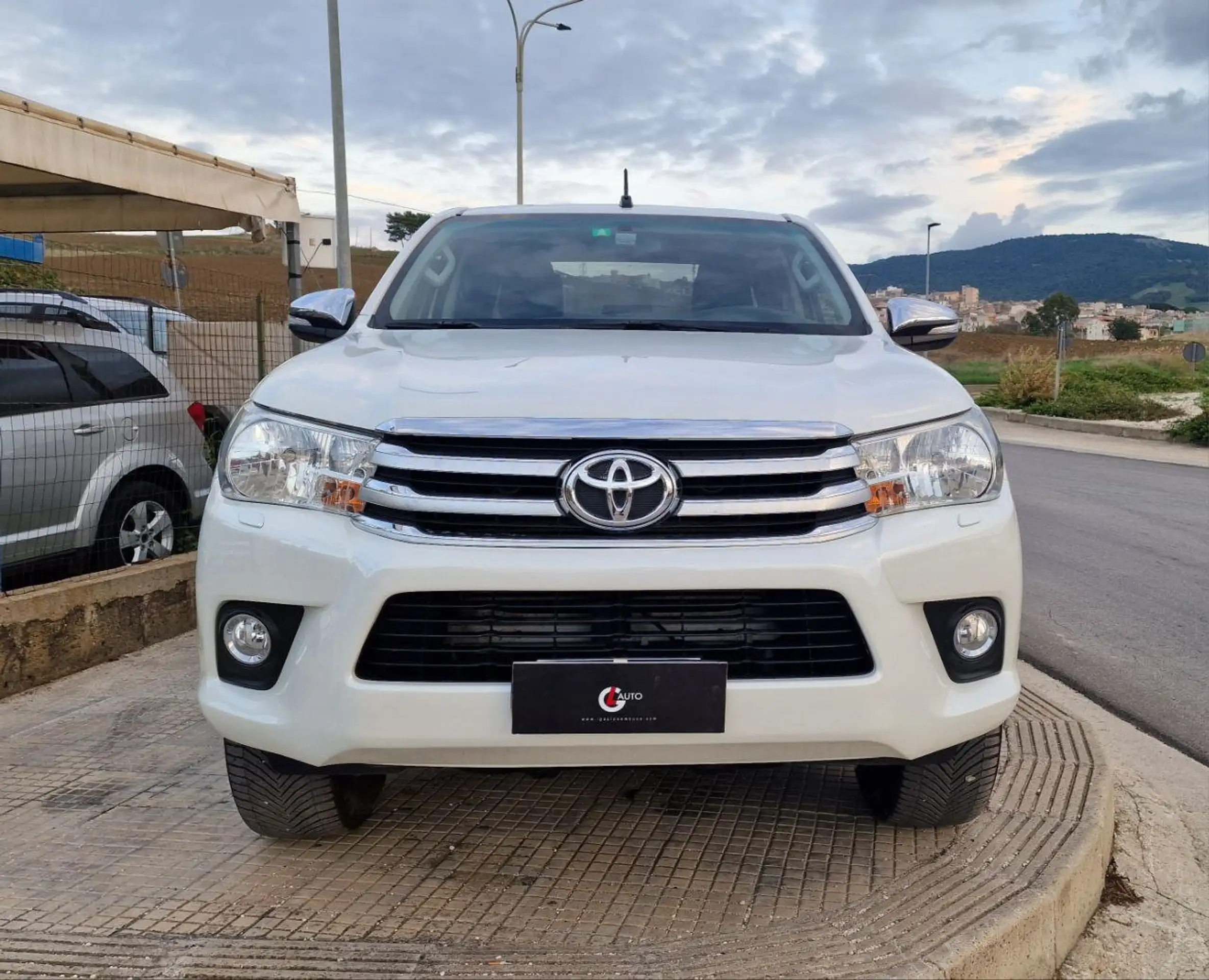 Toyota - Hilux