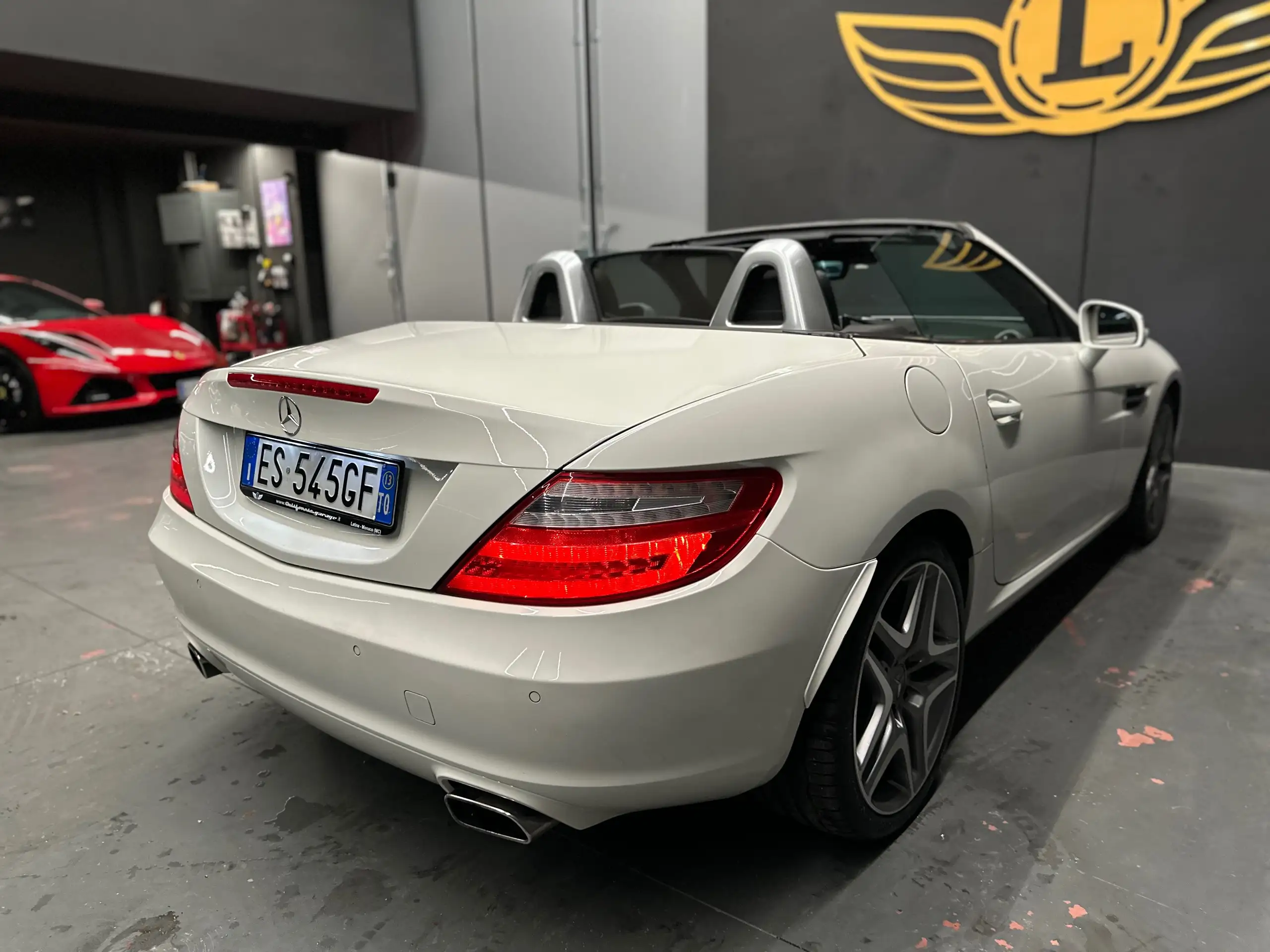 Mercedes-Benz - SLK 200