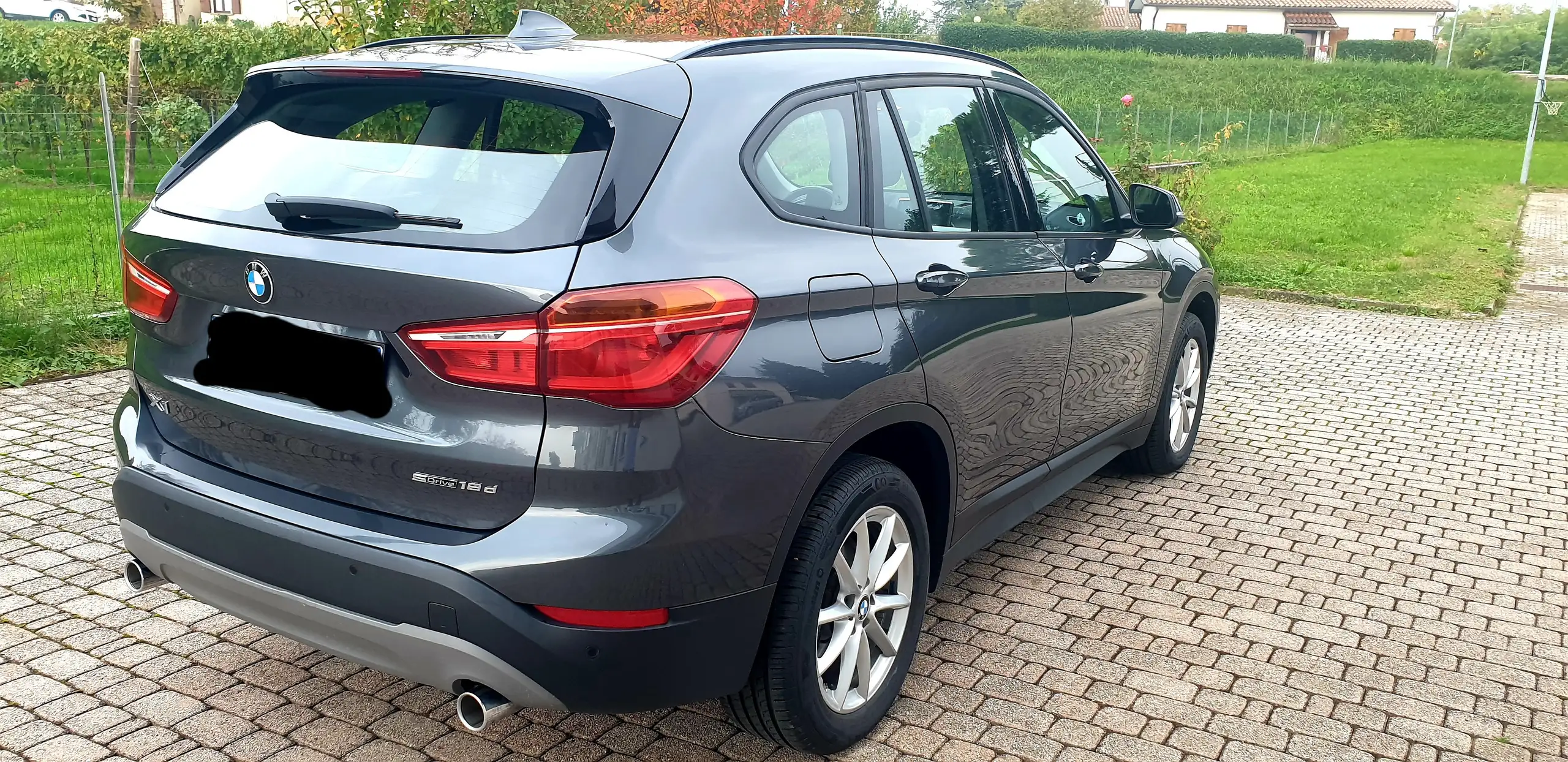 BMW - X1