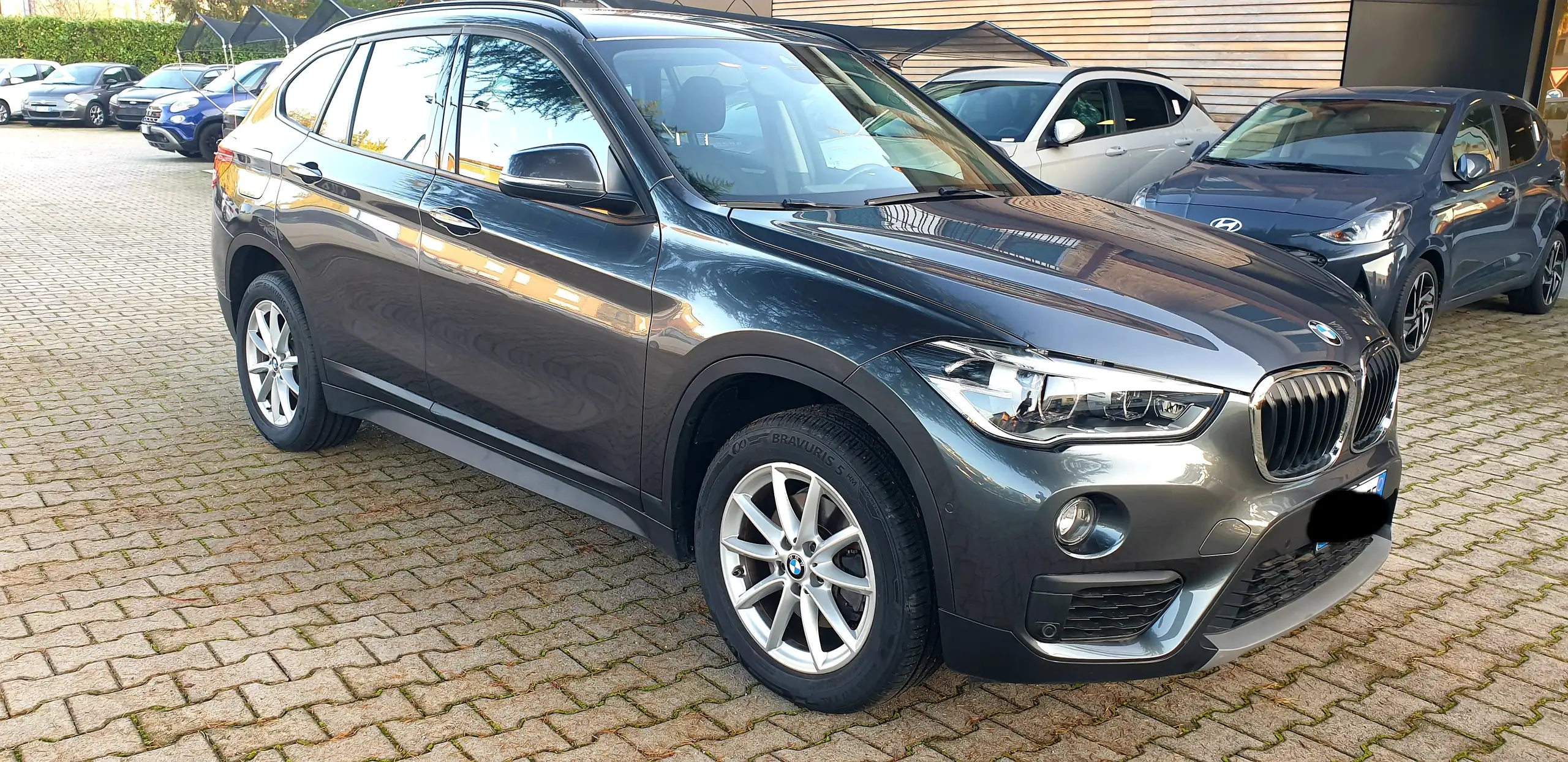 BMW - X1