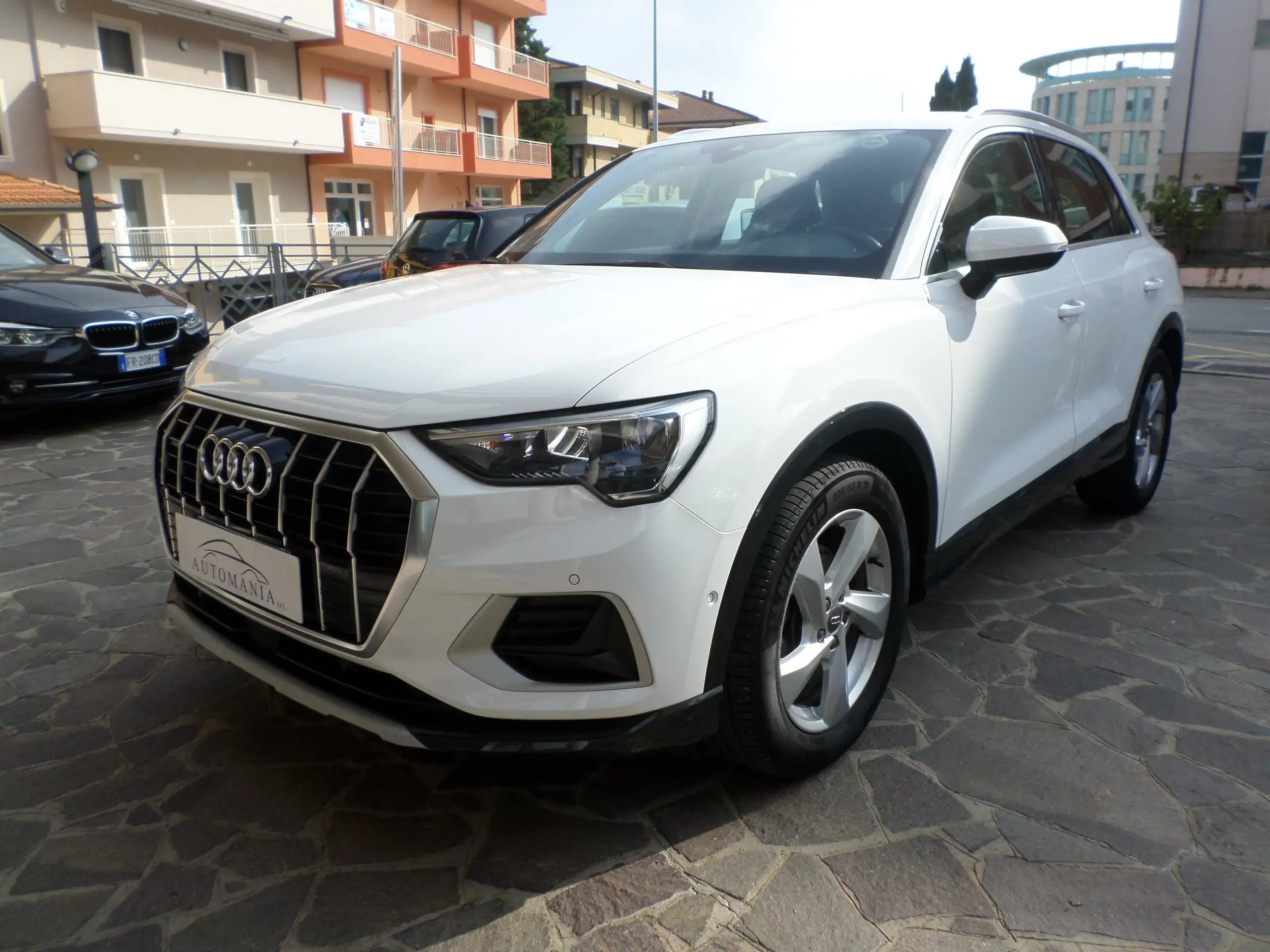 Audi - Q3