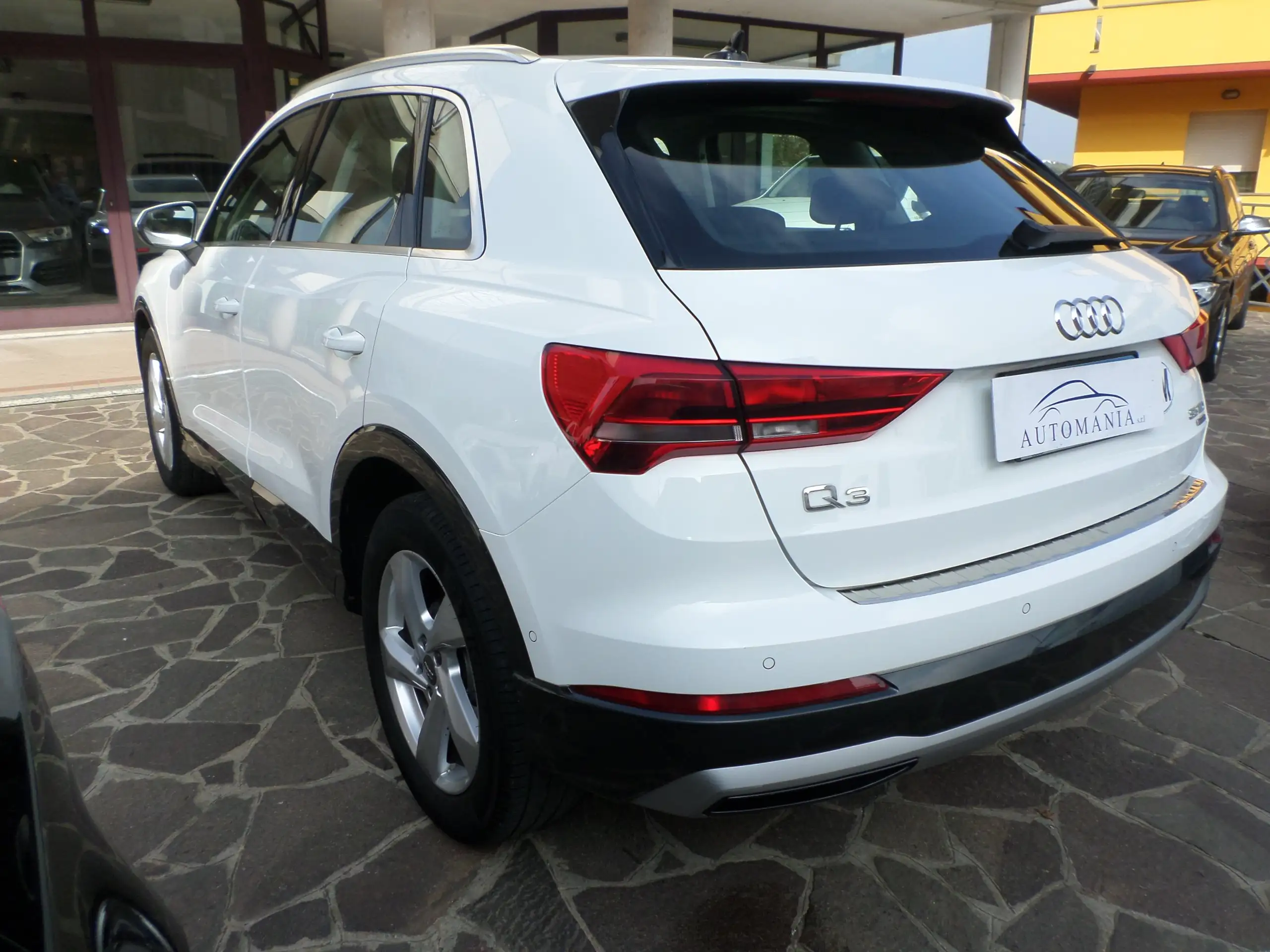 Audi - Q3