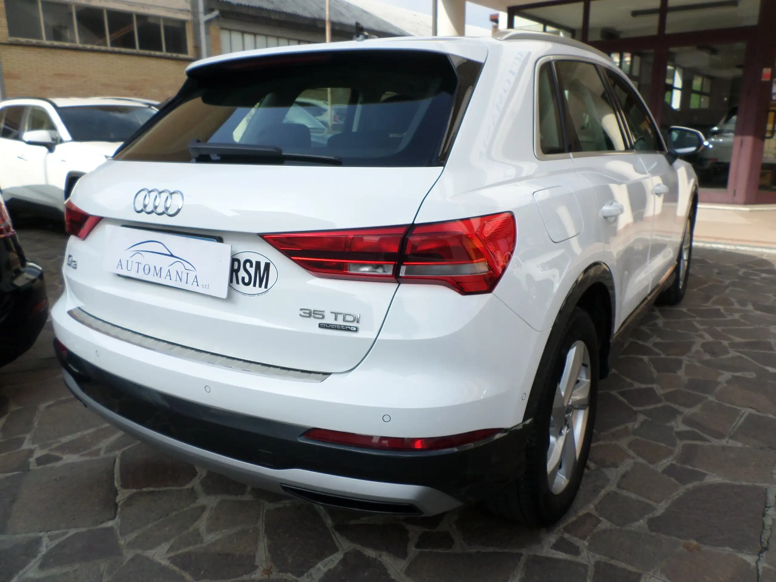 Audi - Q3