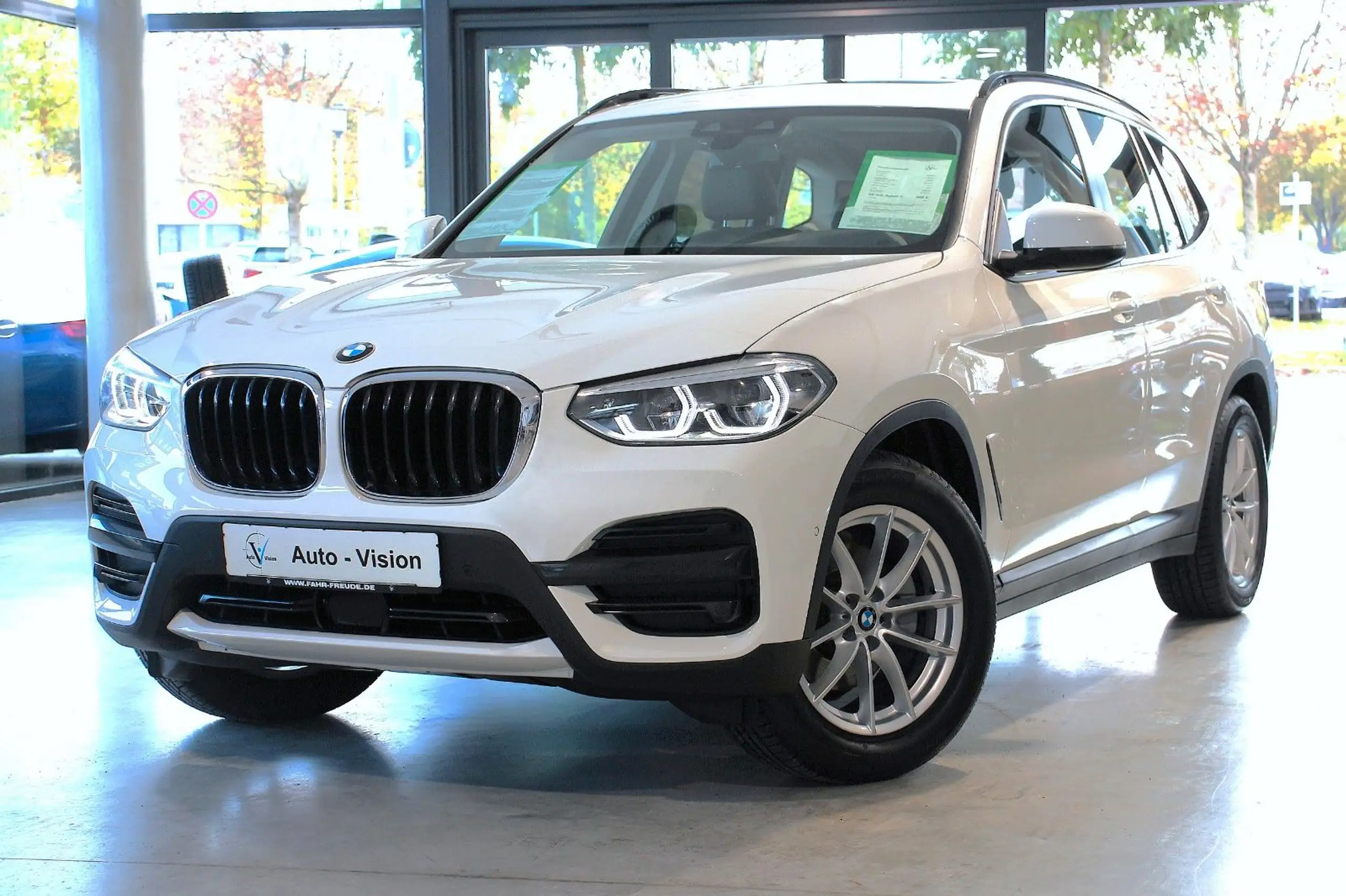 BMW - X3