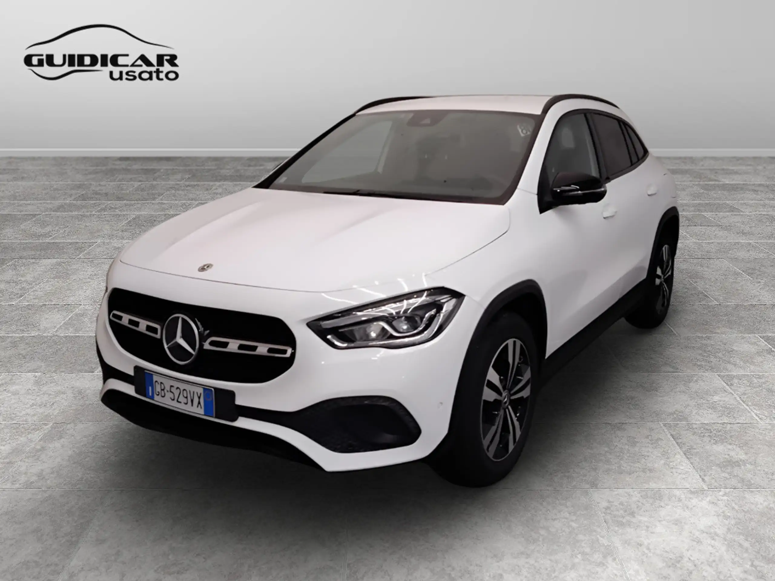 Mercedes-Benz GLA 200 2020