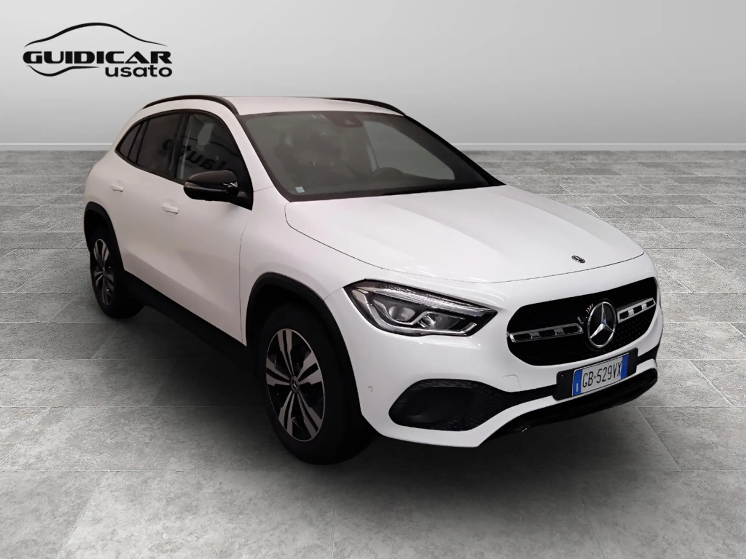 Mercedes-Benz - GLA 200