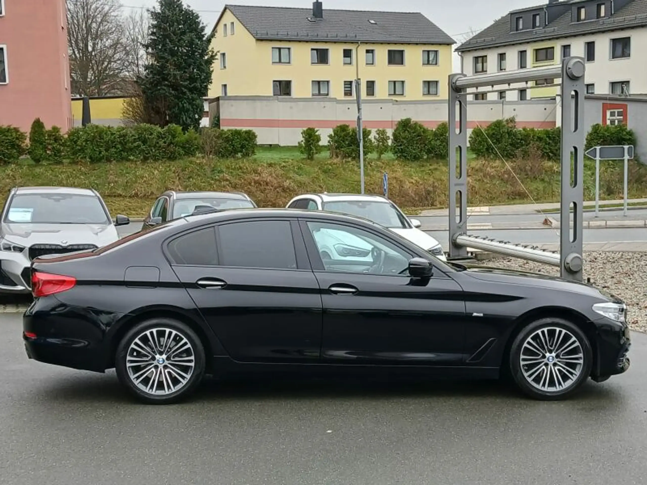 BMW - 520