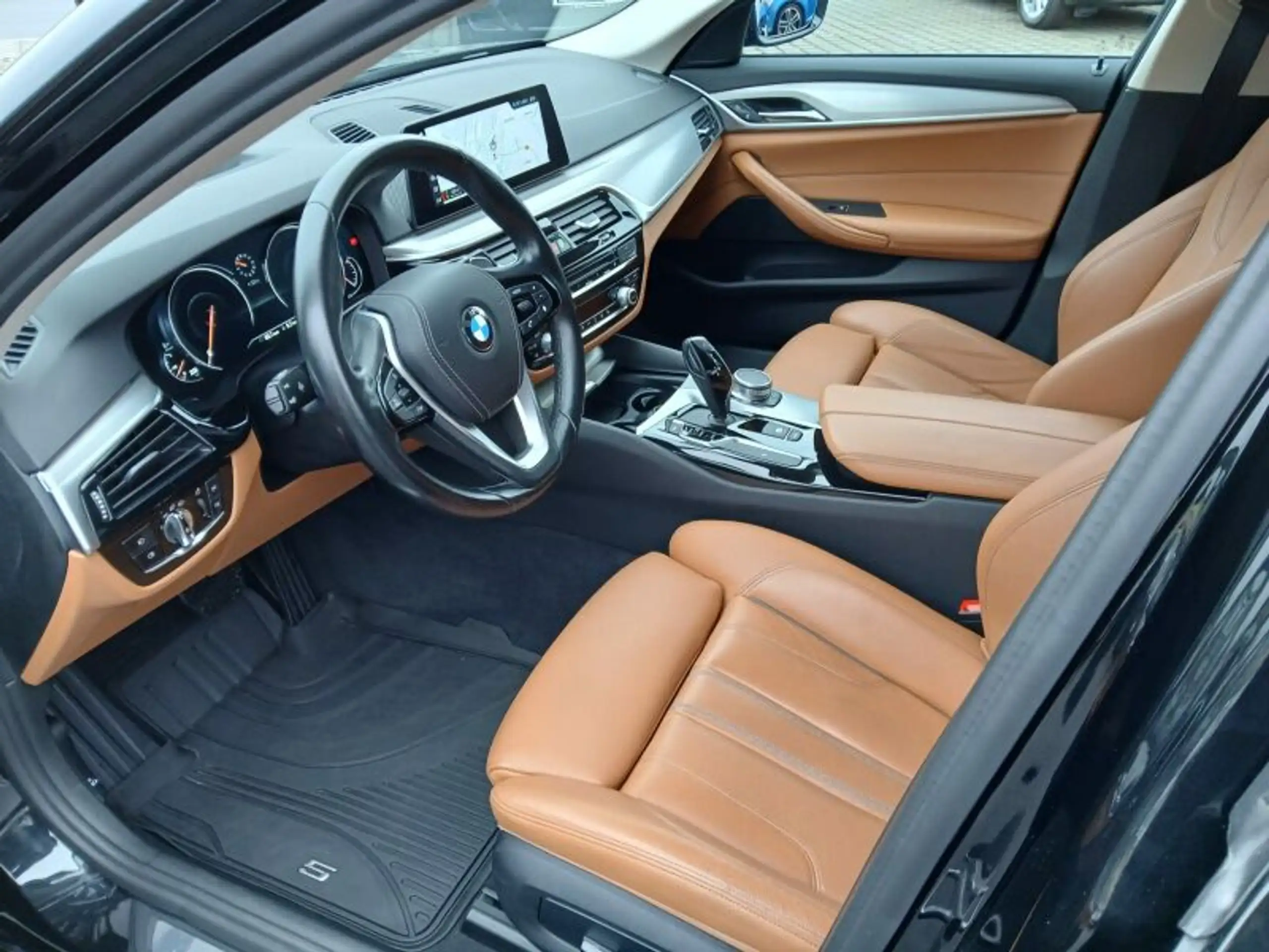 BMW - 520