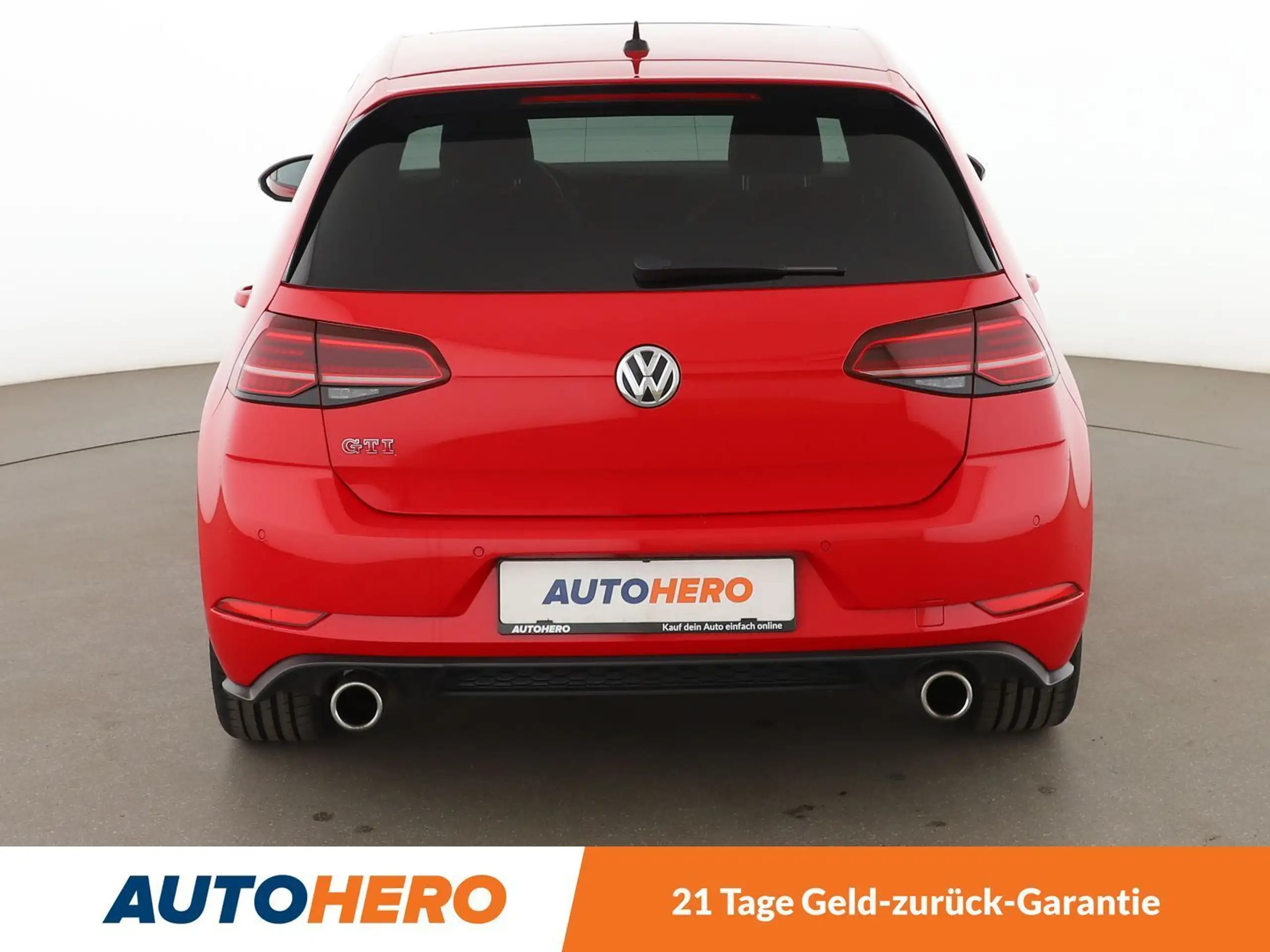 Volkswagen - Golf GTI