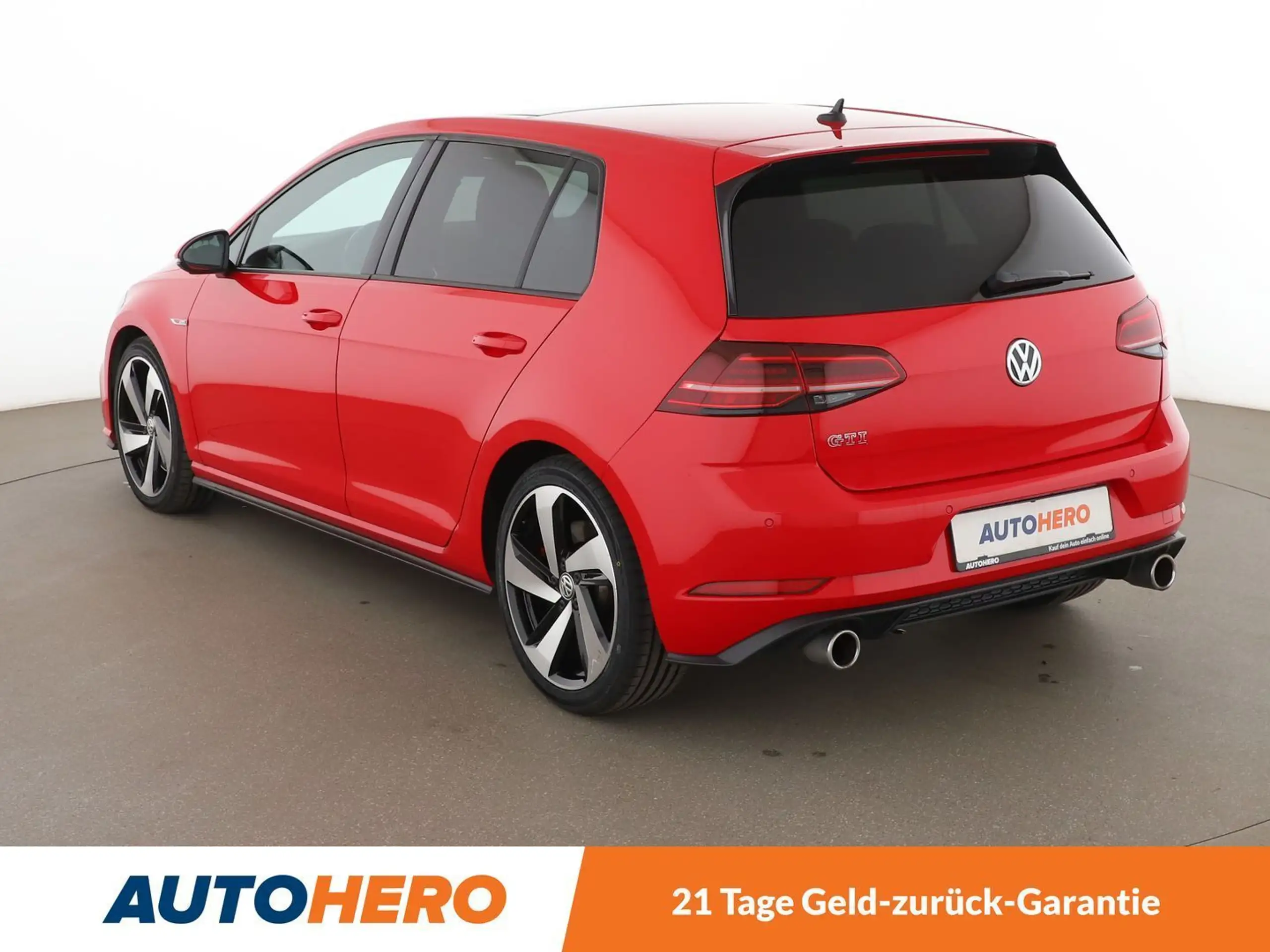 Volkswagen - Golf GTI