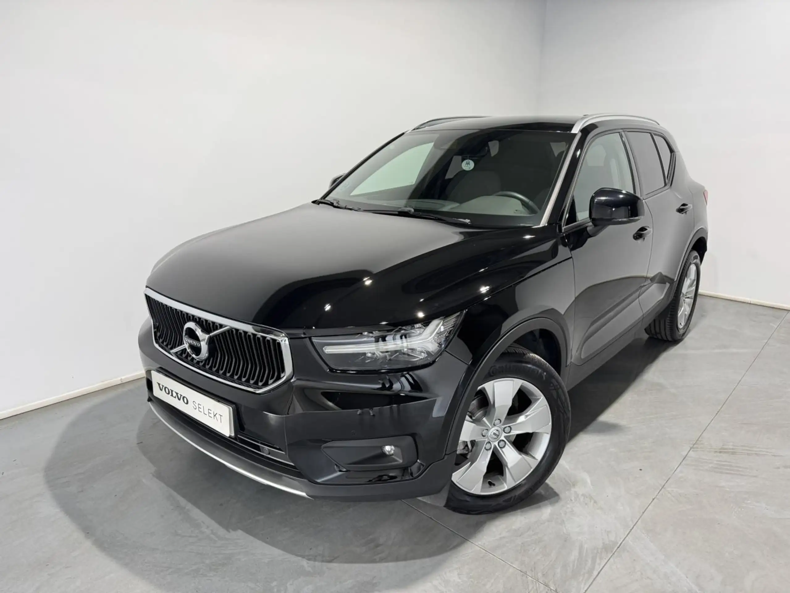 Volvo - XC40