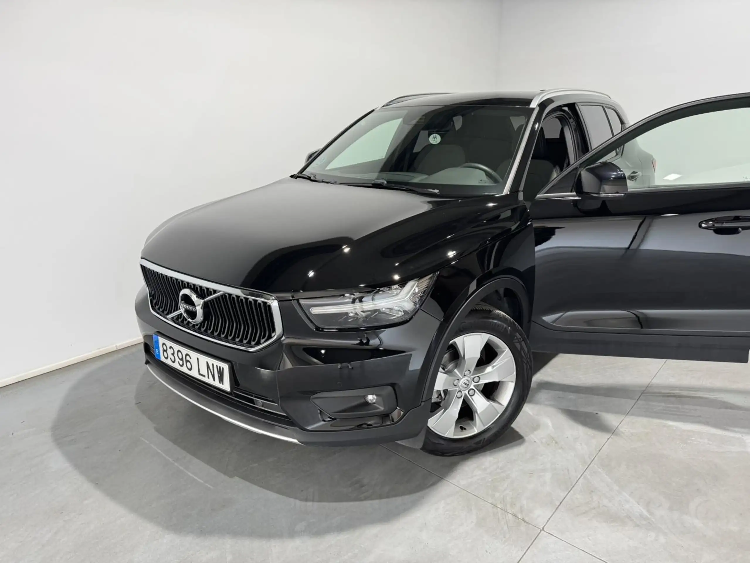 Volvo - XC40