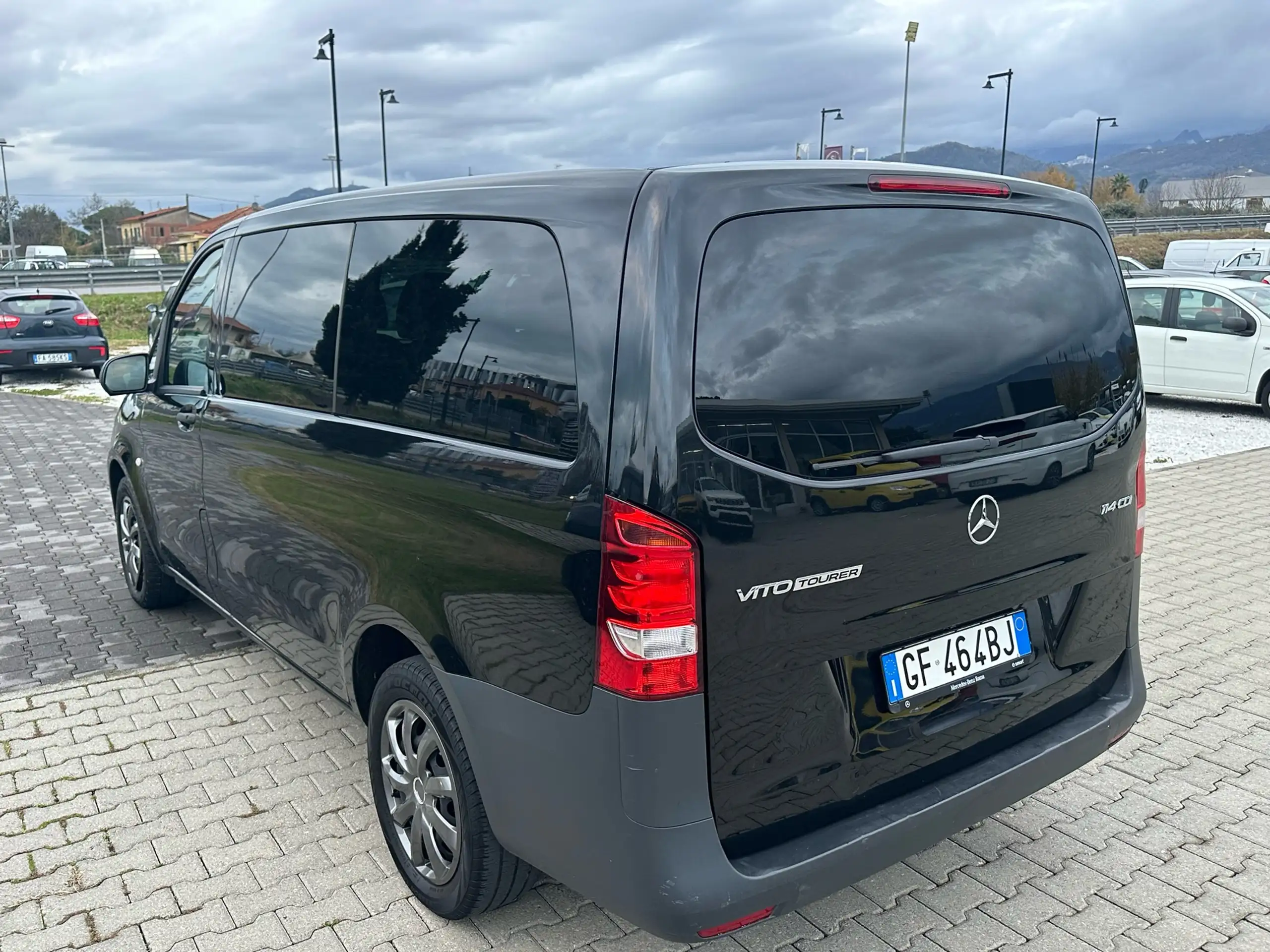 Mercedes-Benz - Vito