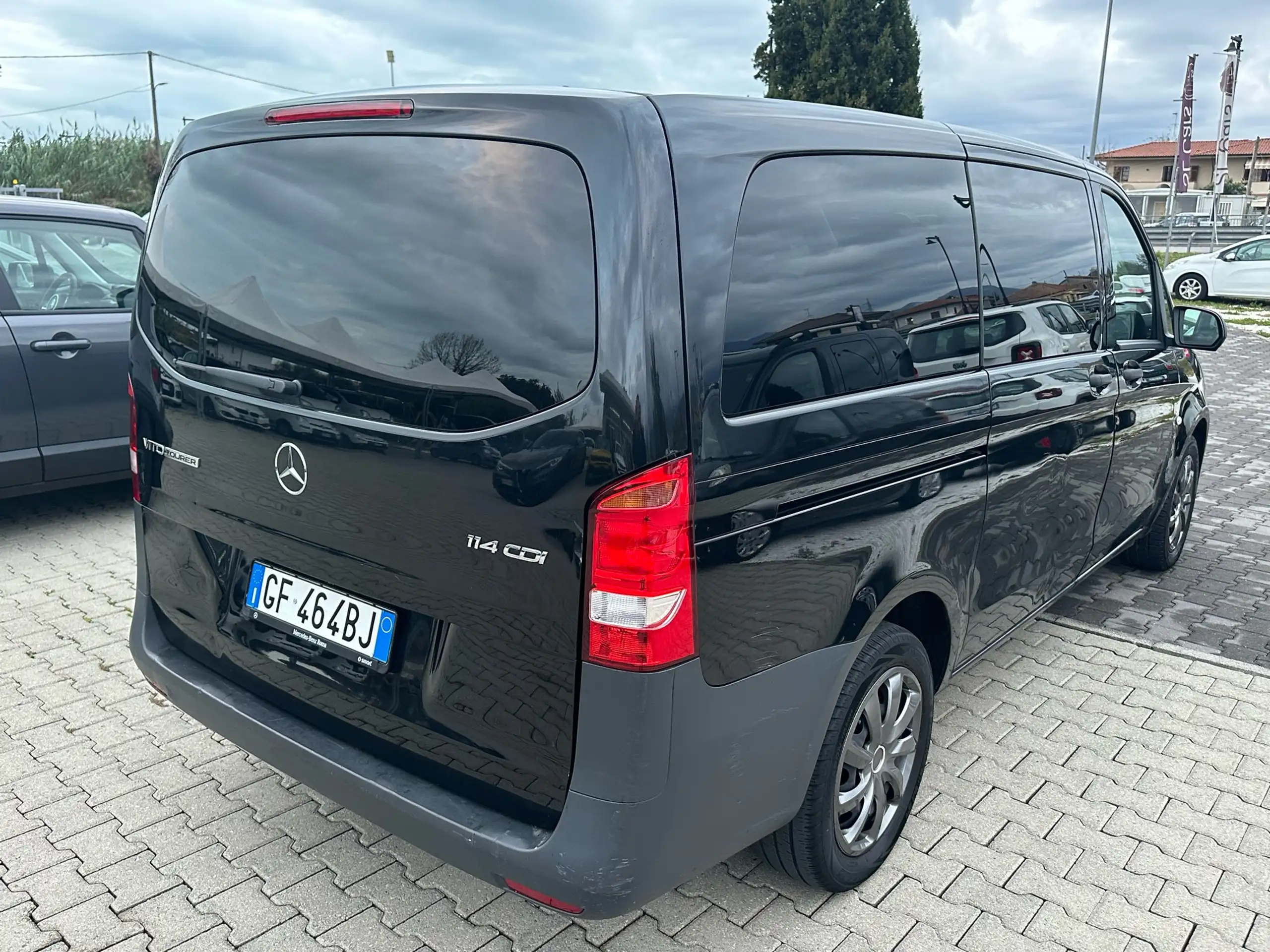 Mercedes-Benz - Vito