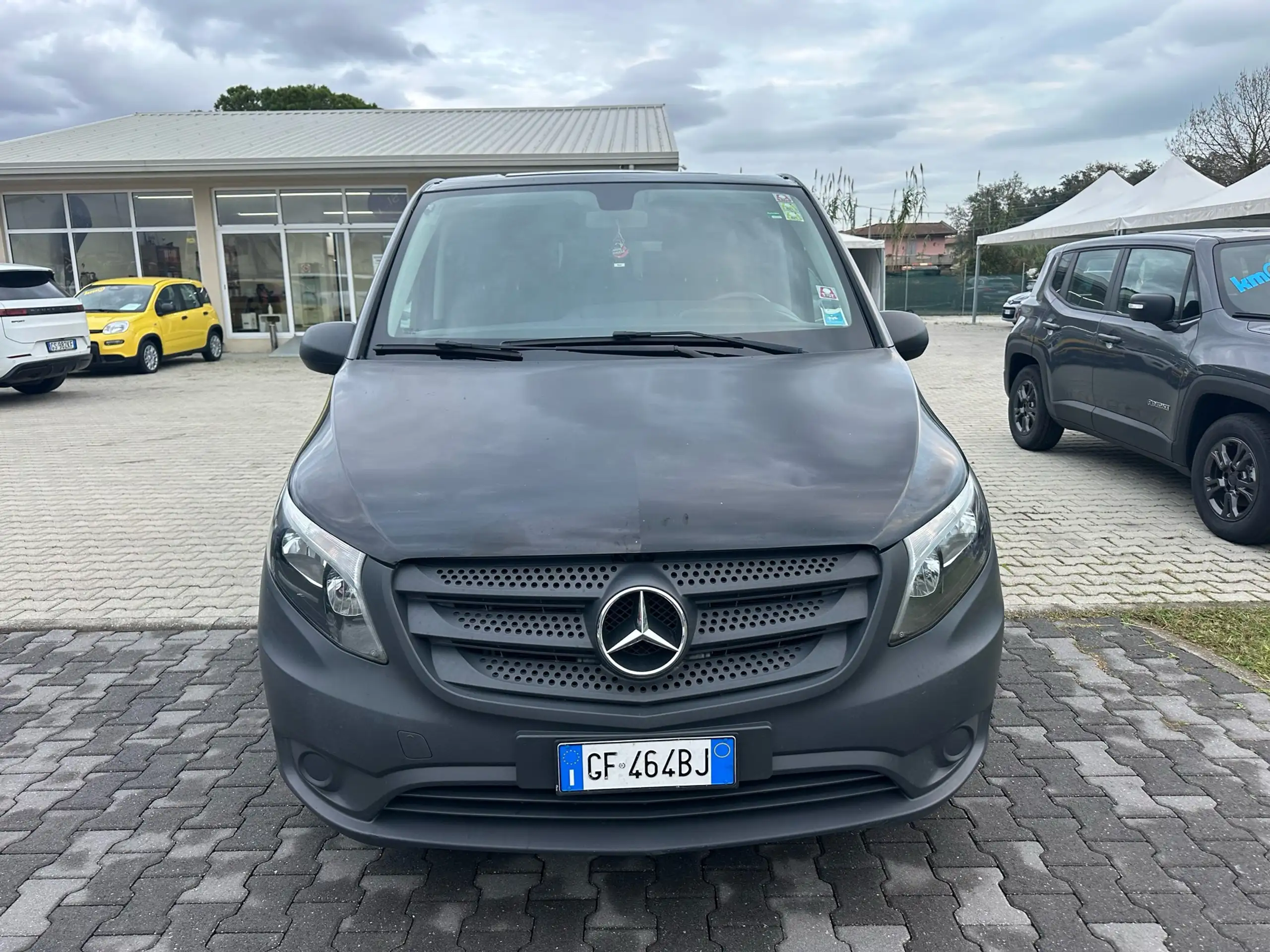 Mercedes-Benz - Vito