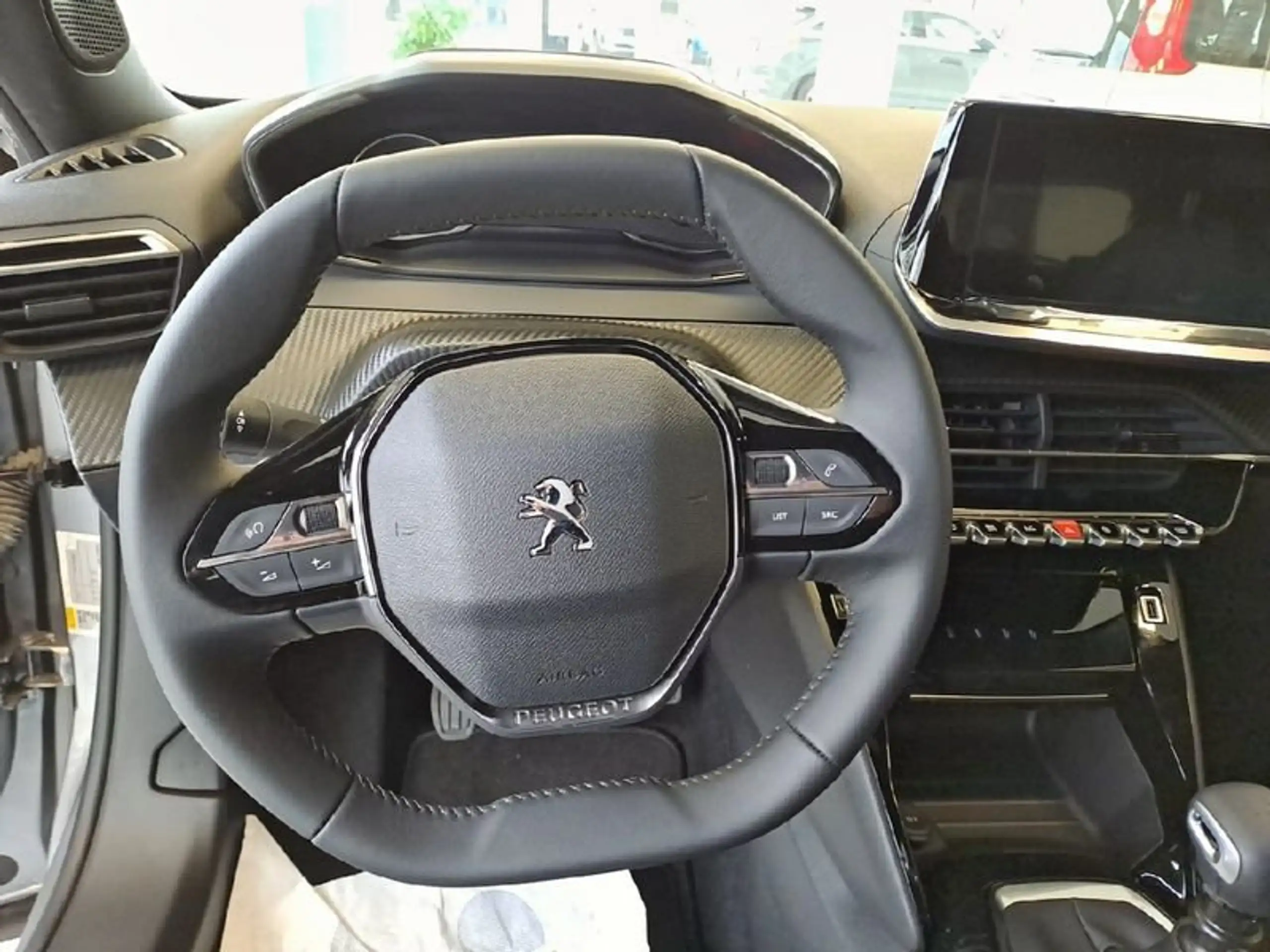 Peugeot - 2008