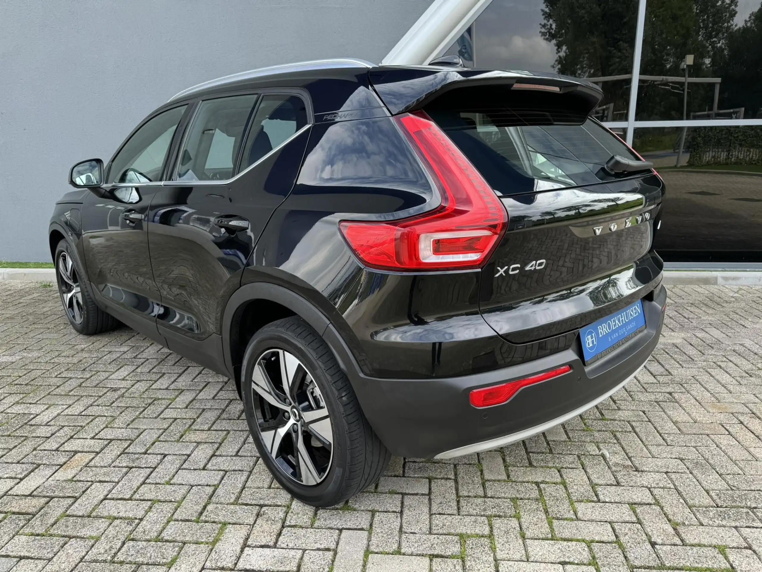 Volvo - XC40