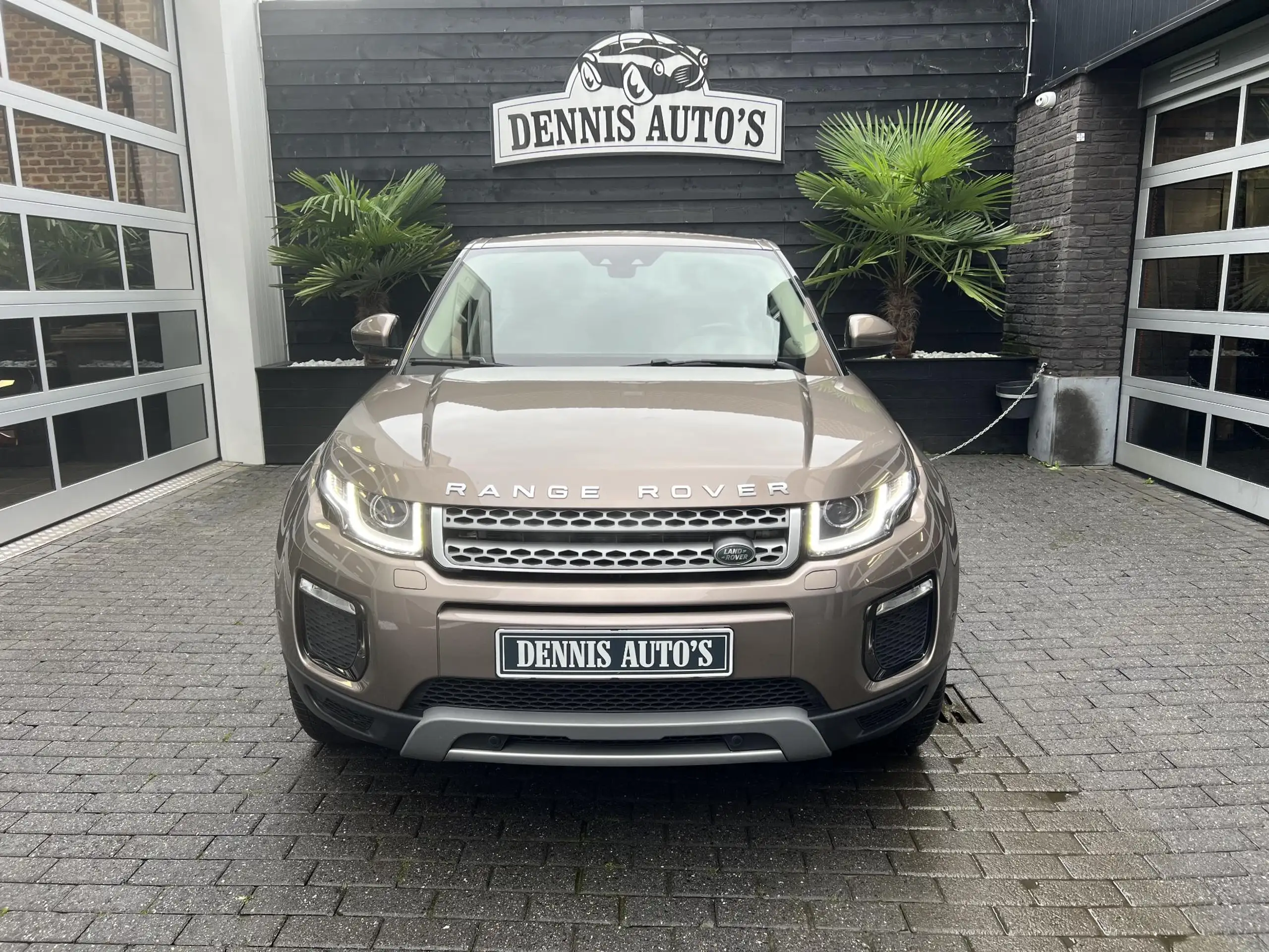 Land Rover - Range Rover Evoque