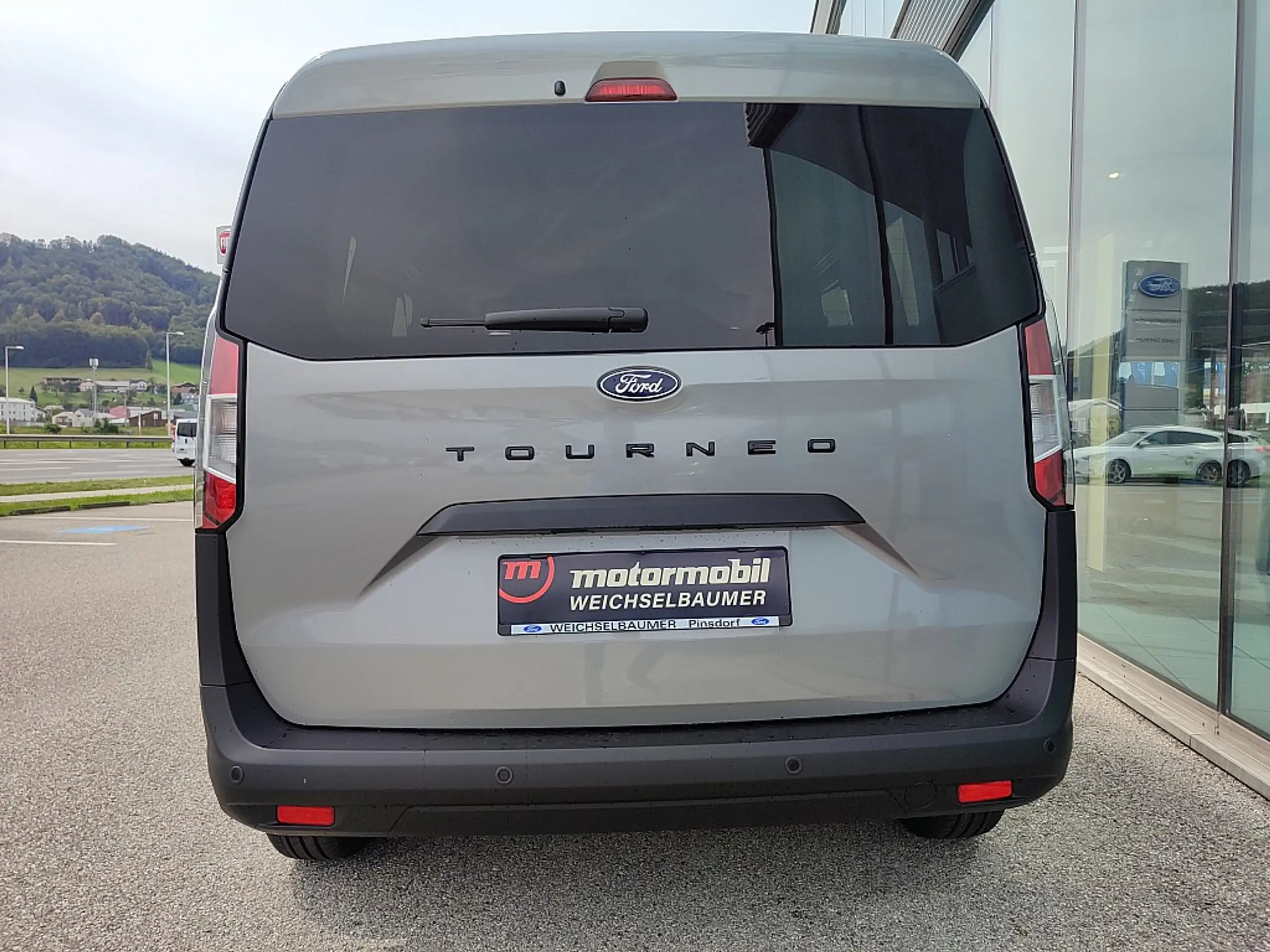 Ford - Tourneo Courier