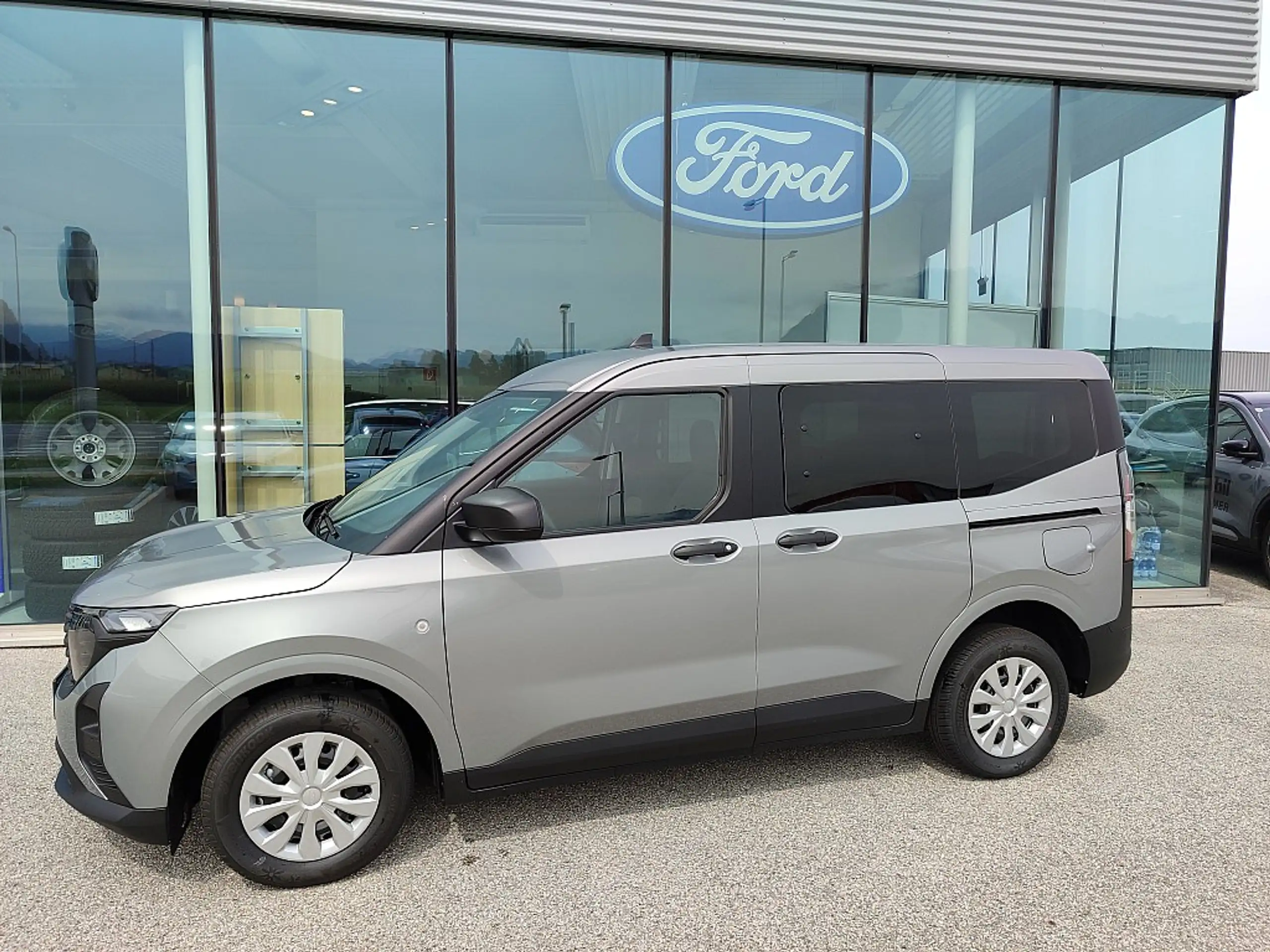 Ford - Tourneo Courier