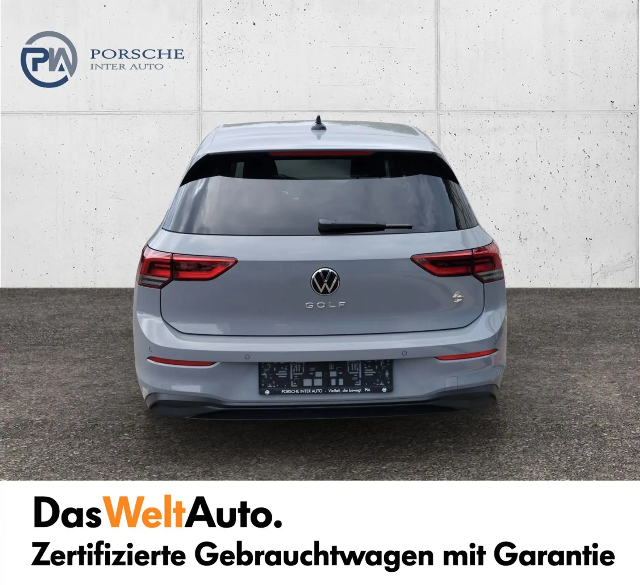 Volkswagen - Golf