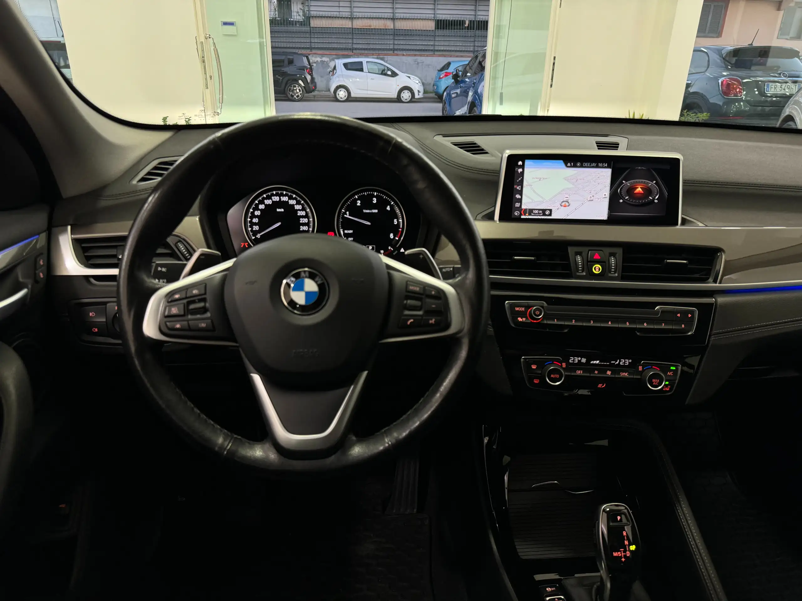 BMW - X1