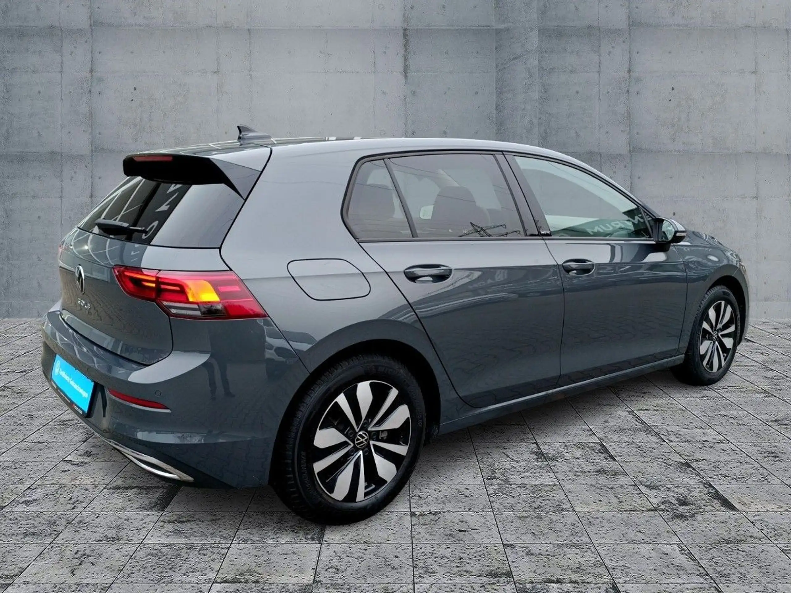 Volkswagen - Golf