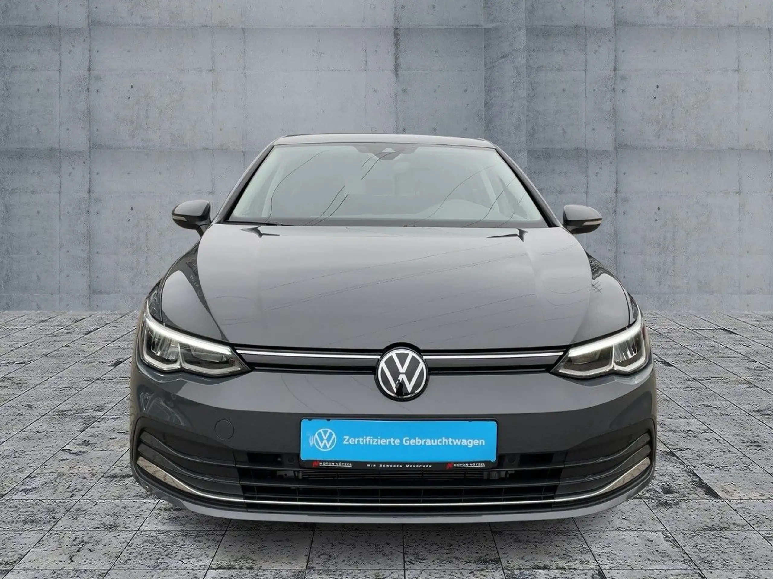 Volkswagen - Golf